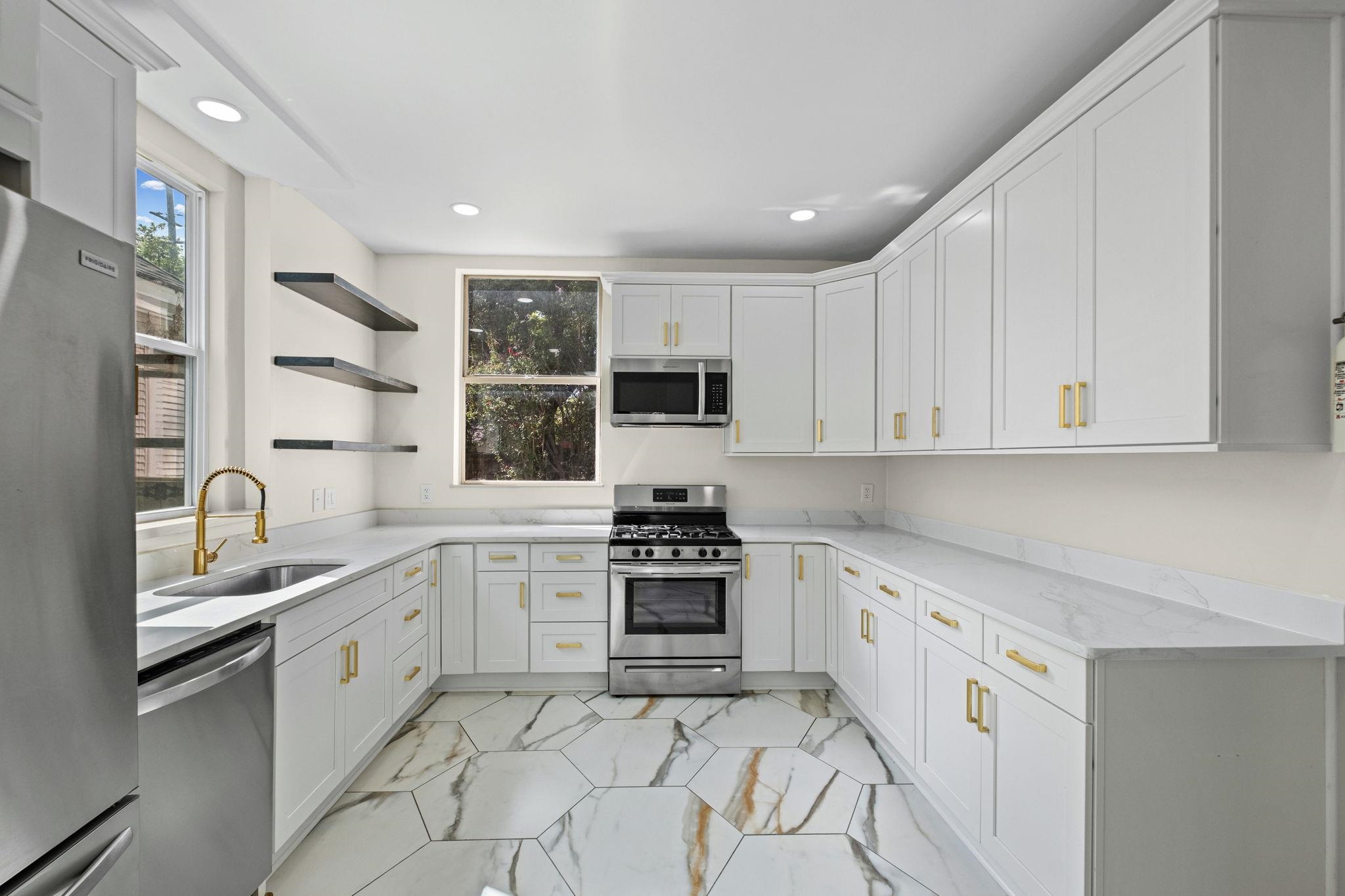 1207 Central Ave Property Photo 12
