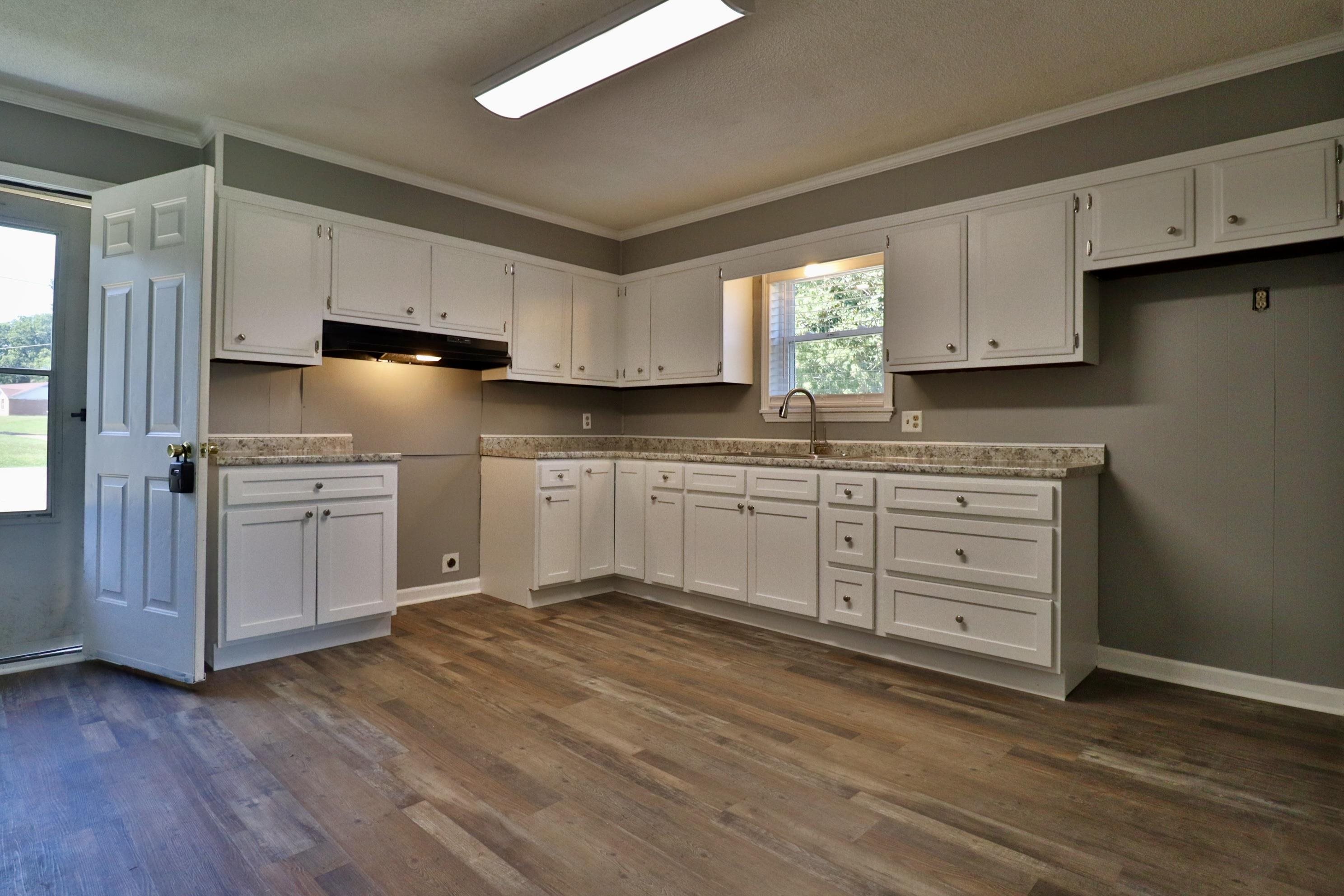 56 Riddick St Property Photo 3