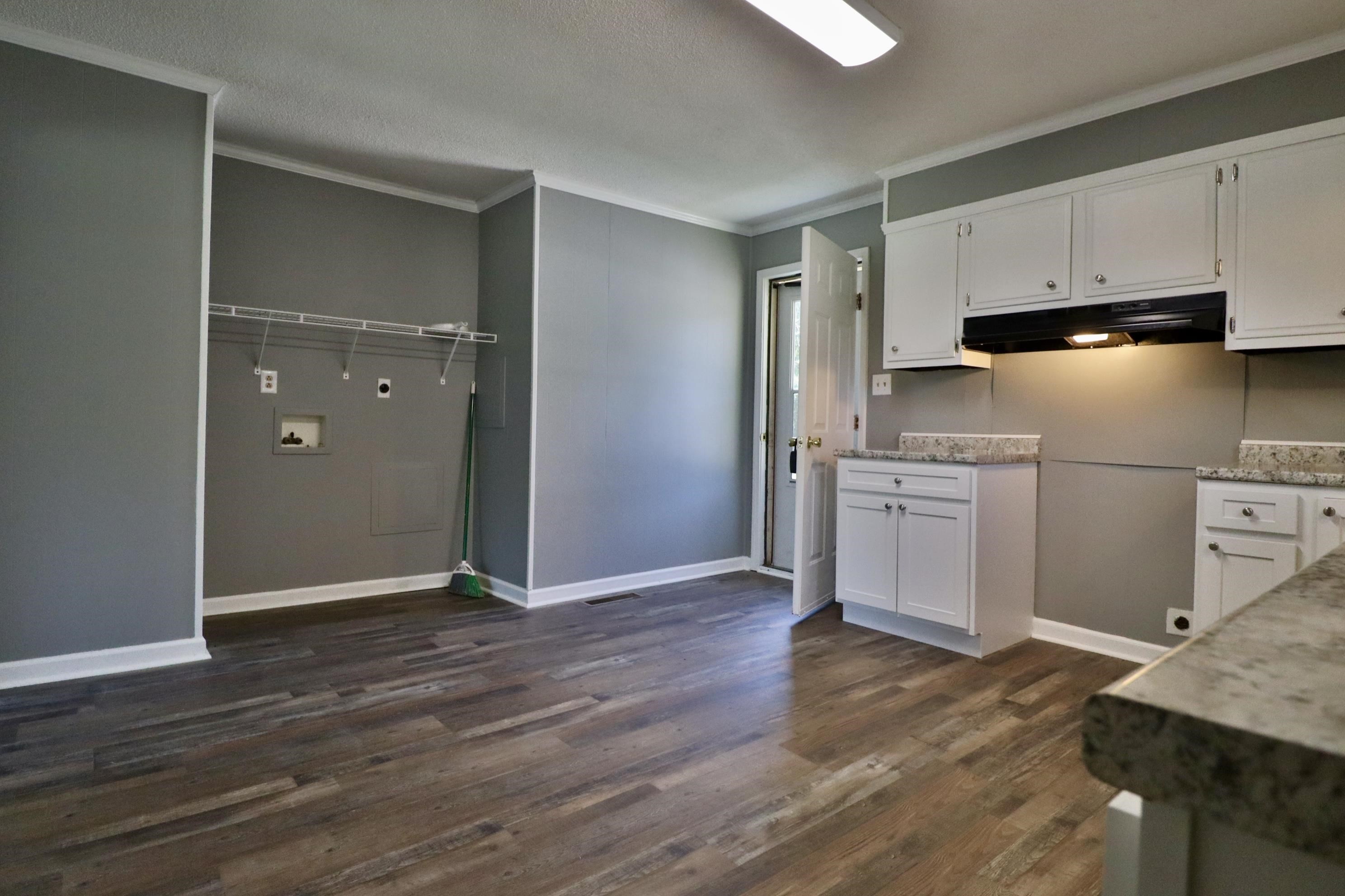 56 Riddick St Property Photo 5