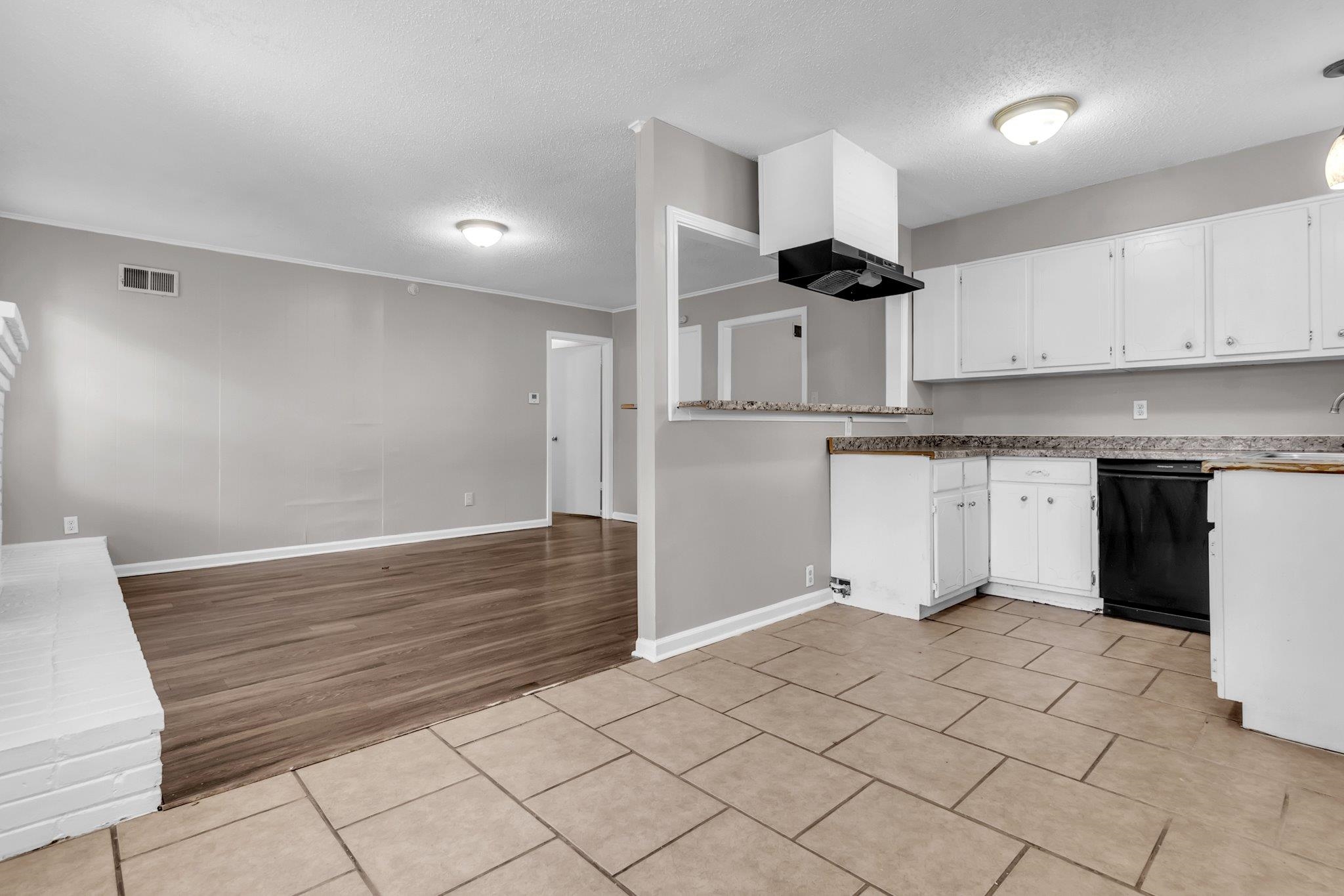 5122 Jessie Lee Ln Property Photo 6