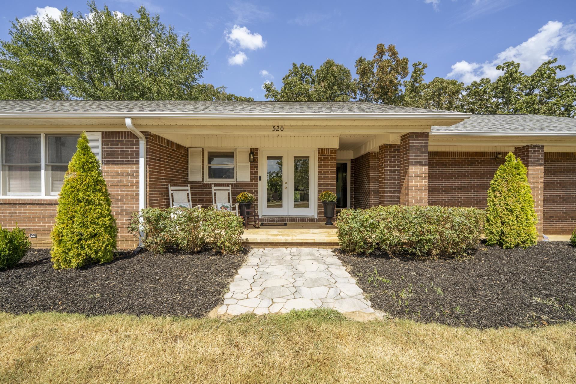 520 Bowen Dr Property Photo 4