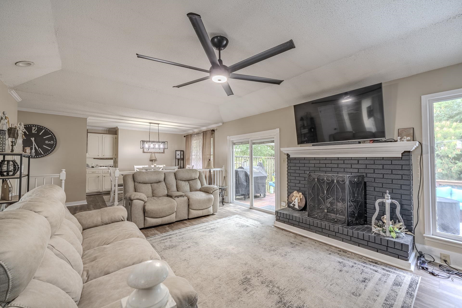520 Bowen Dr Property Photo 6