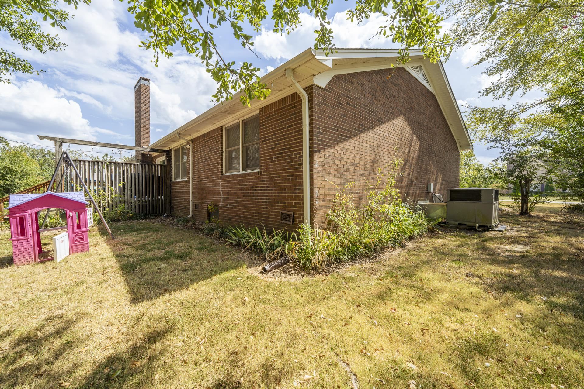 520 Bowen Dr Property Photo 35