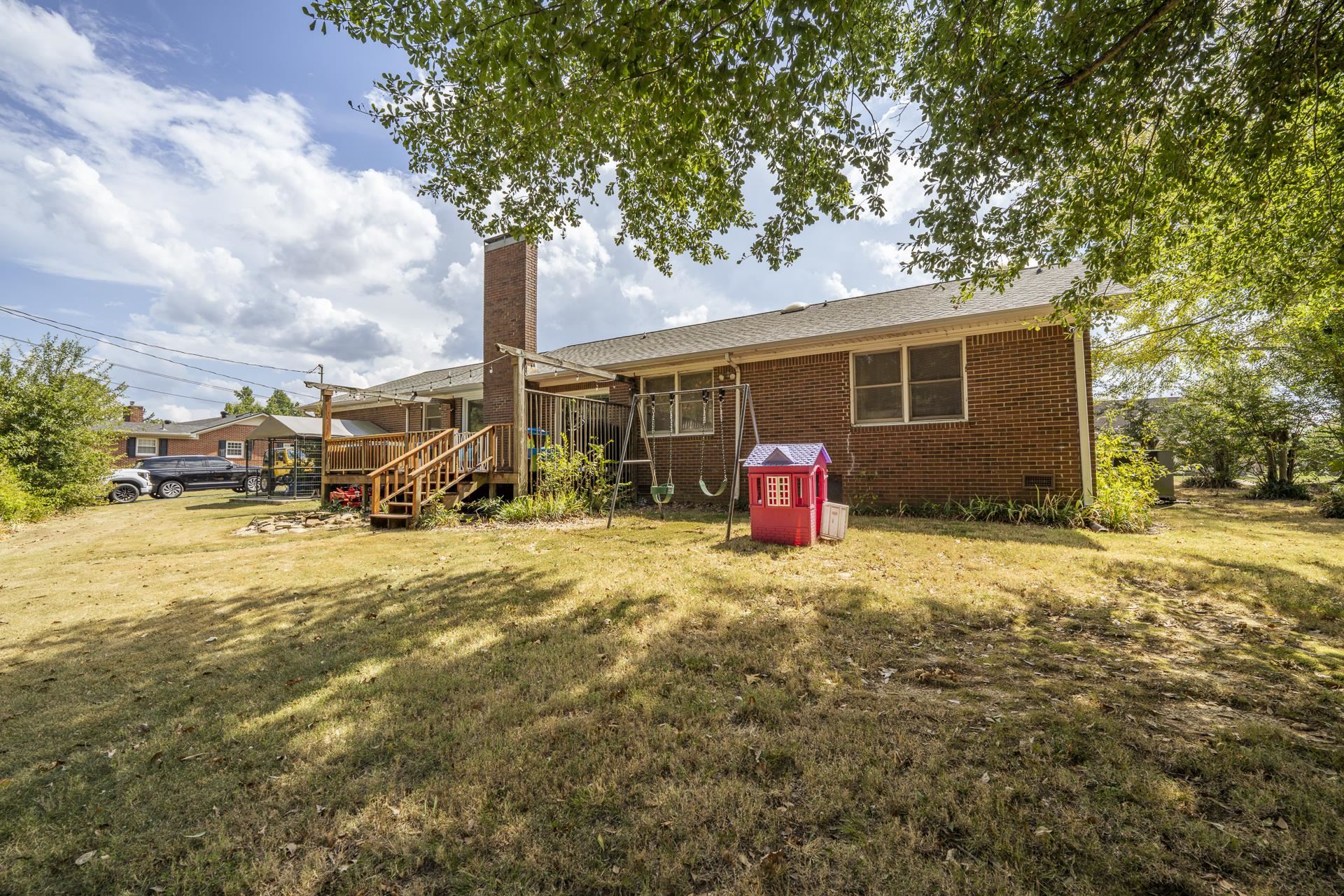 520 Bowen Dr Property Photo 36