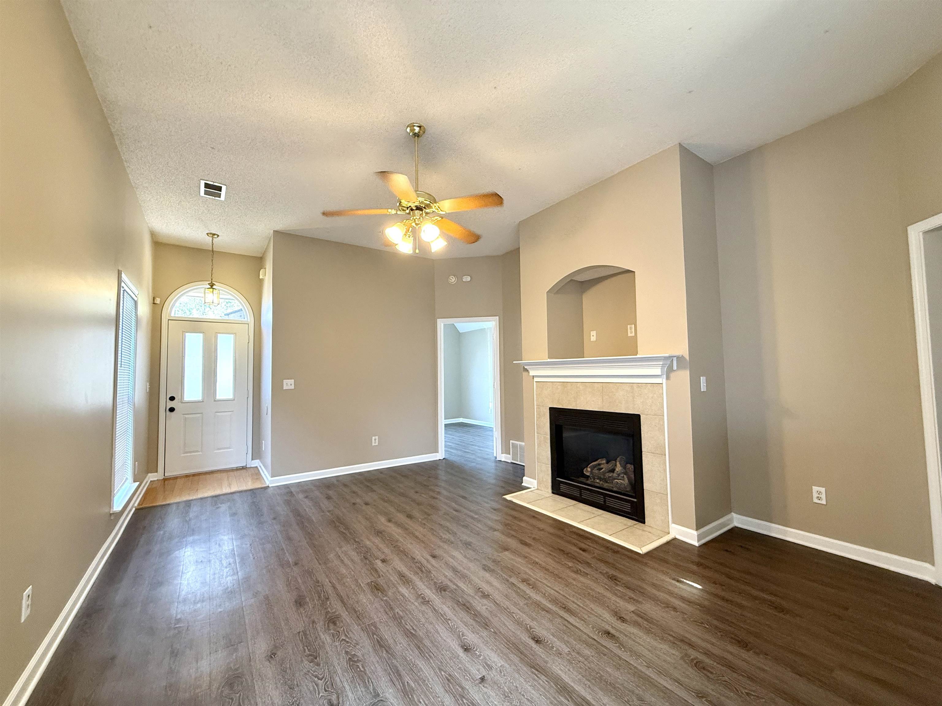 6839 Mikayla Ln Property Photo 3