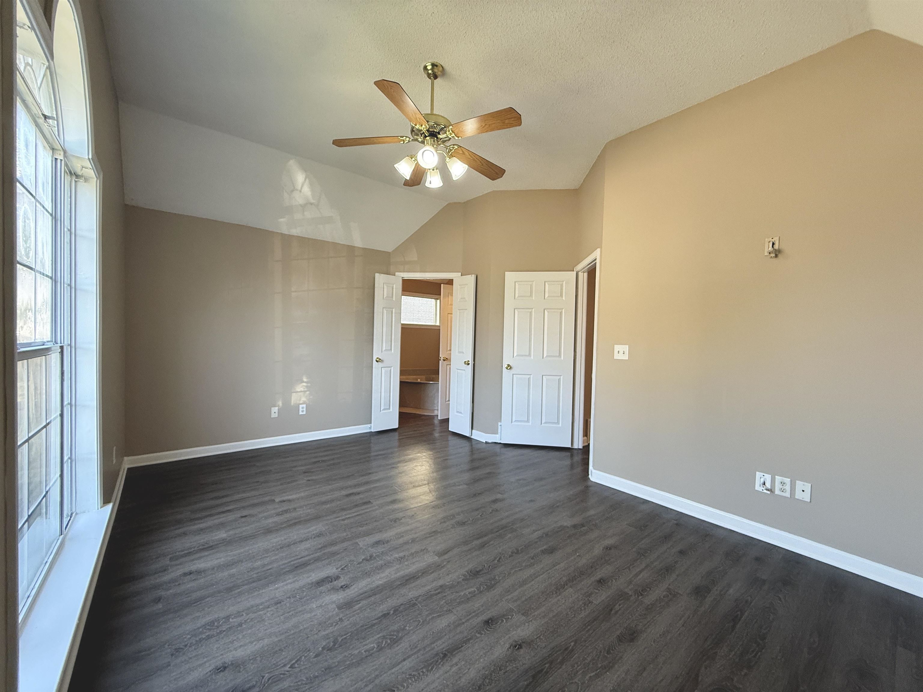 6839 Mikayla Ln Property Photo 9