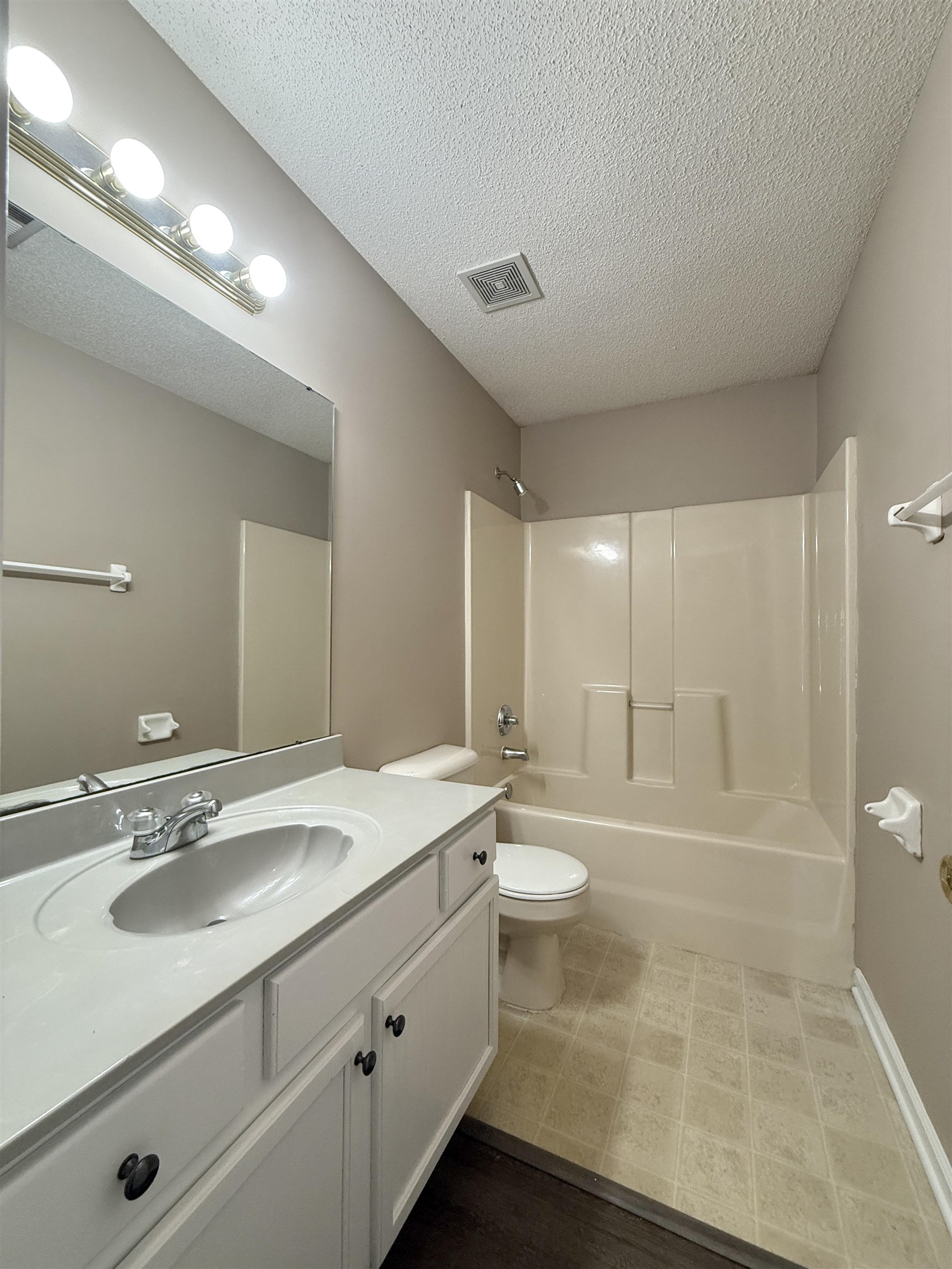 6839 Mikayla Ln Property Photo 11