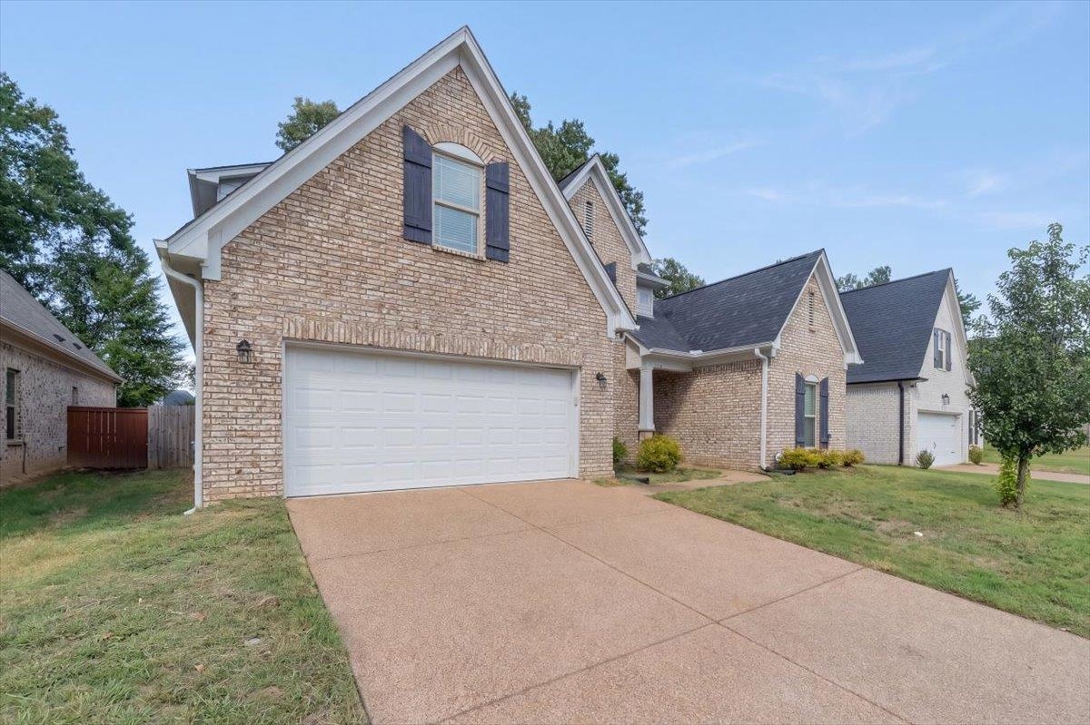 7916 Country Lake Dr Property Photo 2
