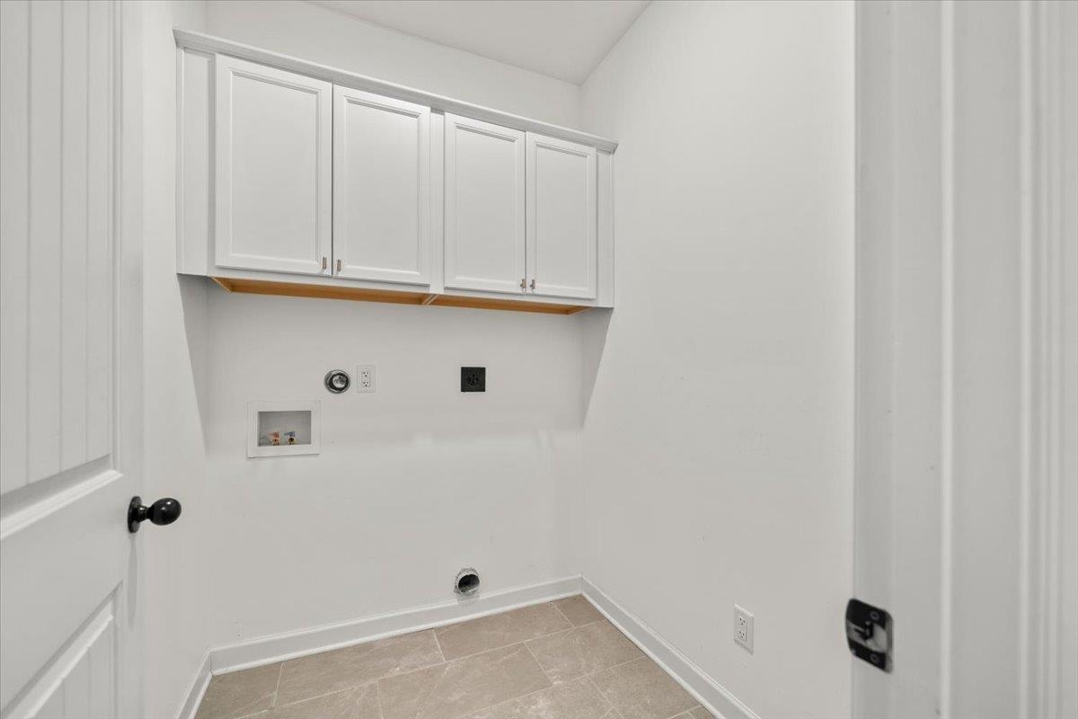 7916 Country Lake Dr Property Photo 20
