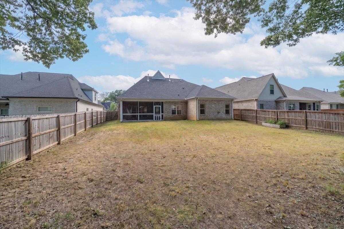 7916 Country Lake Dr Property Photo 33