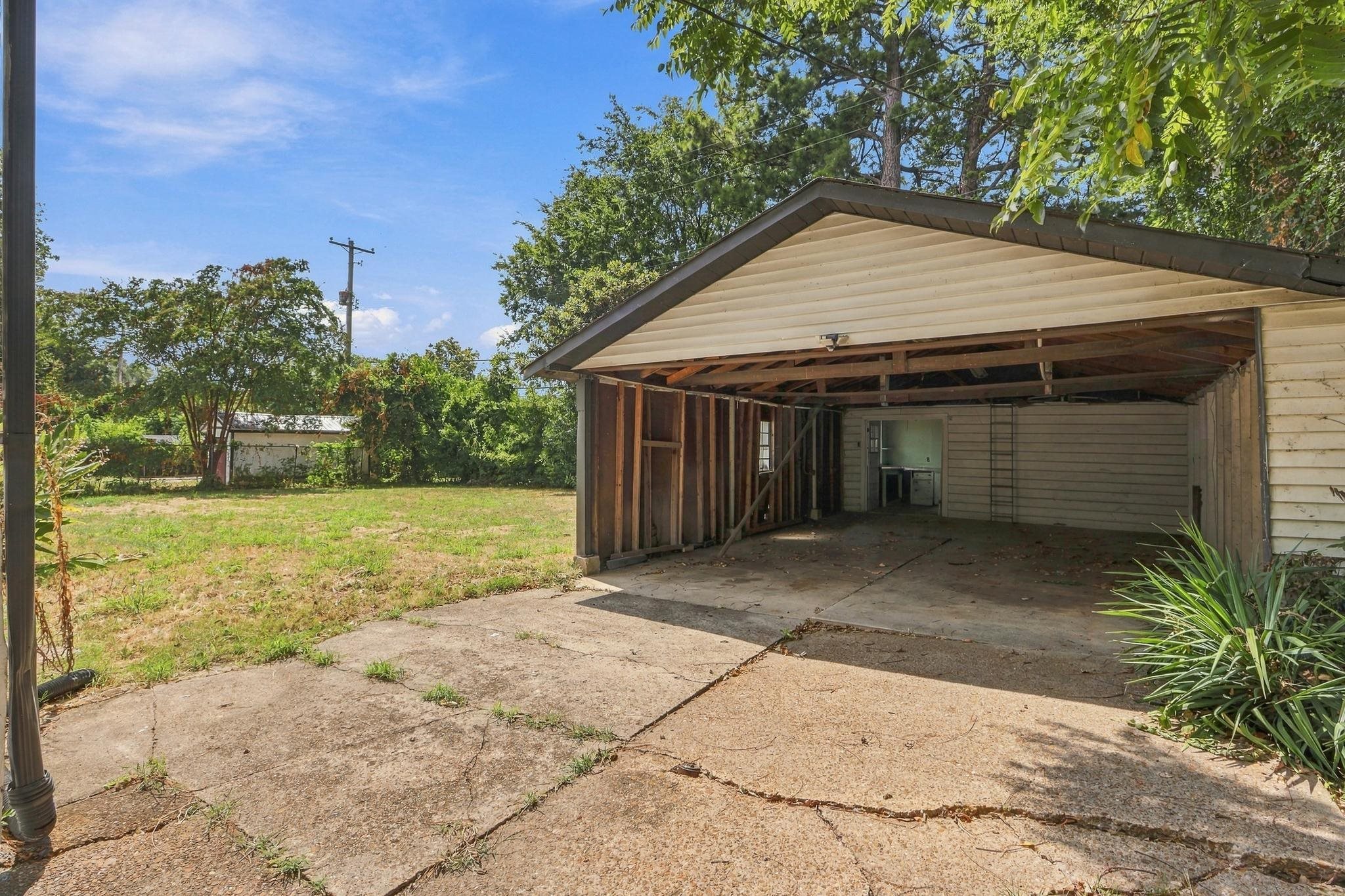 867 Maple Dr Property Photo 17