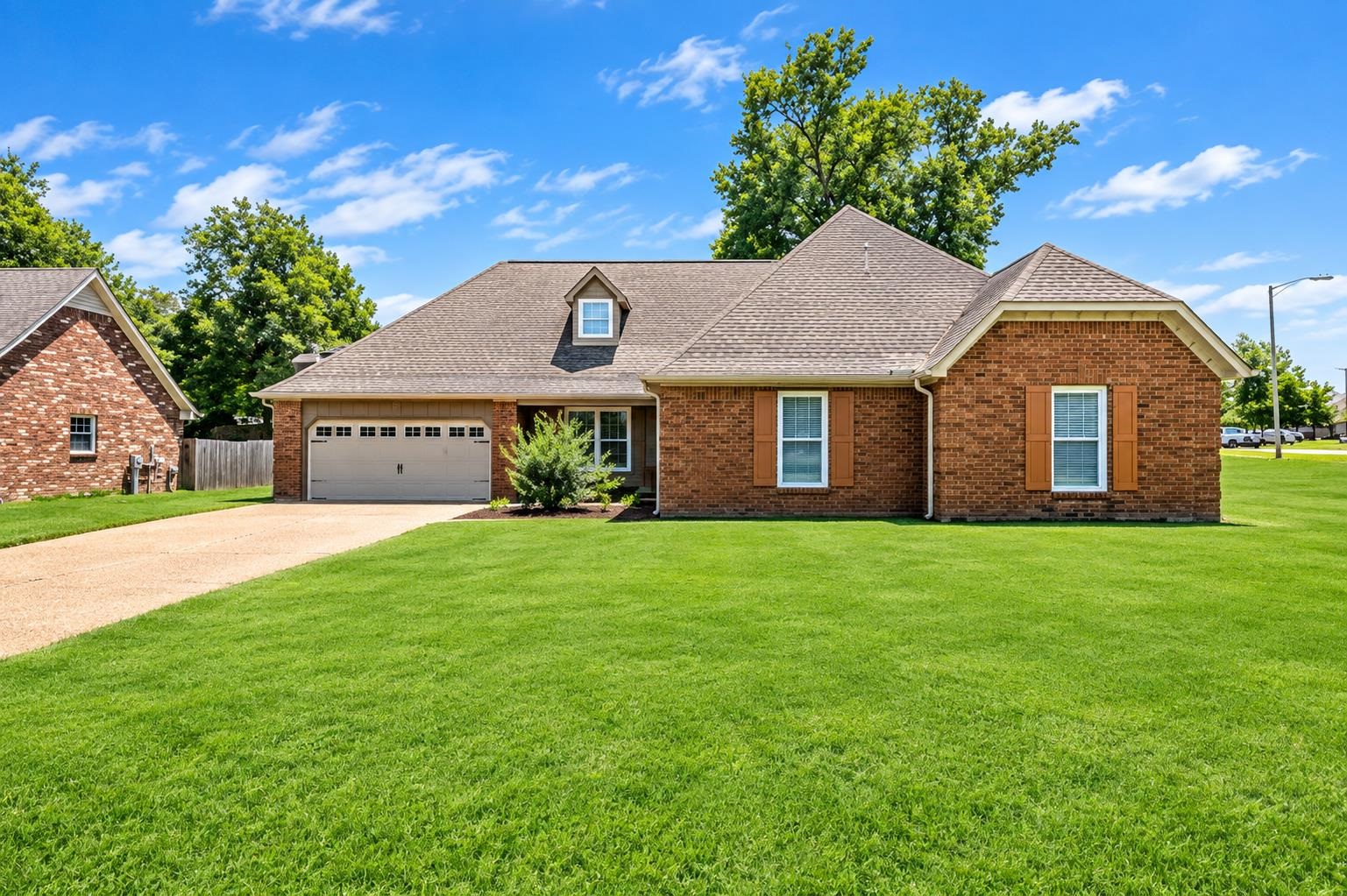 3652 Wincross Dr Property Photo 1