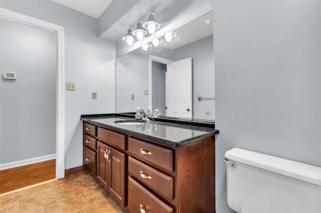 3652 Wincross Dr Property Photo 15
