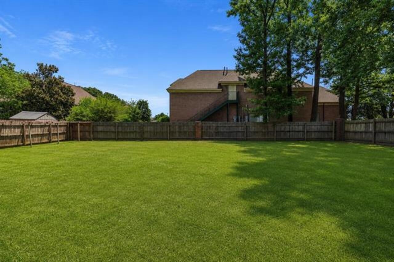 3652 Wincross Dr Property Photo 24