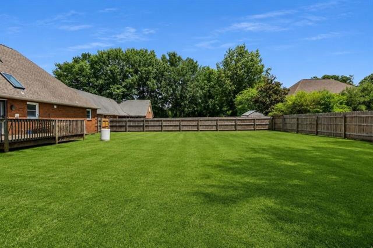 3652 Wincross Dr Property Photo 25
