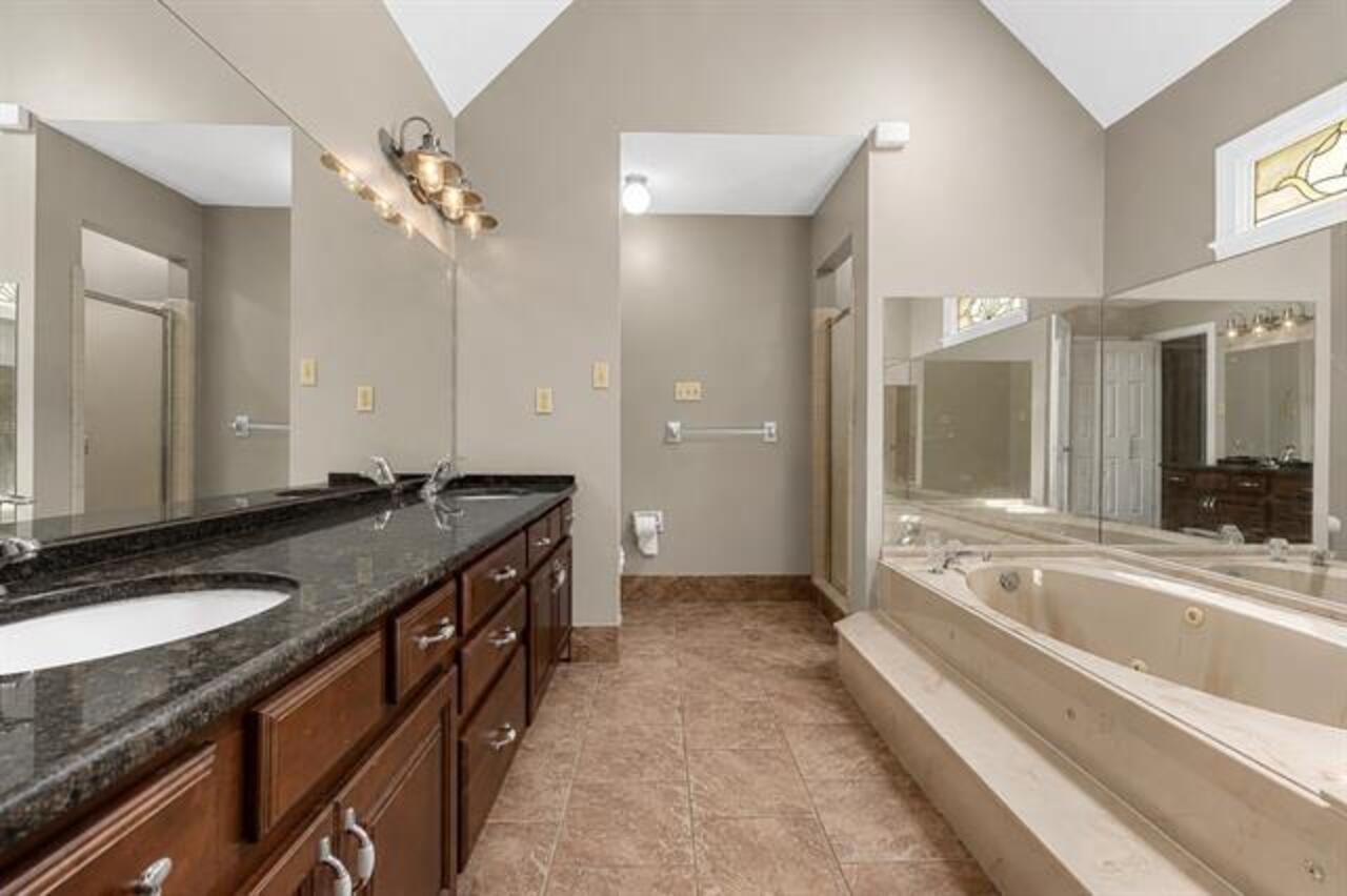 3652 Wincross Dr Property Photo 26
