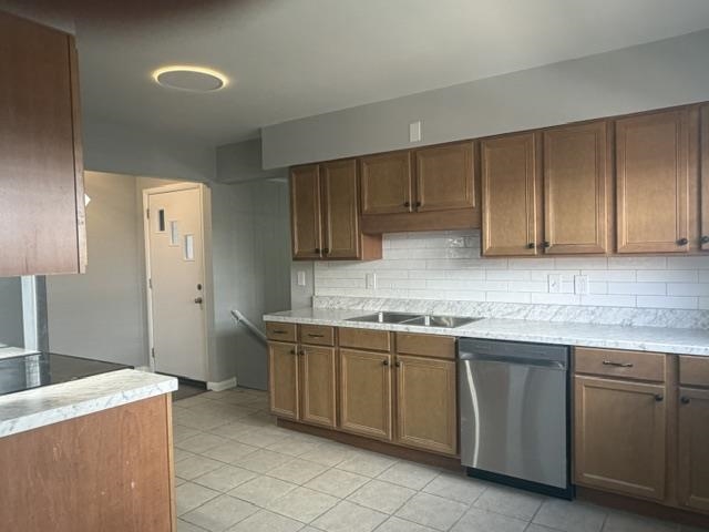 284 N Yates Rd Property Photo 4
