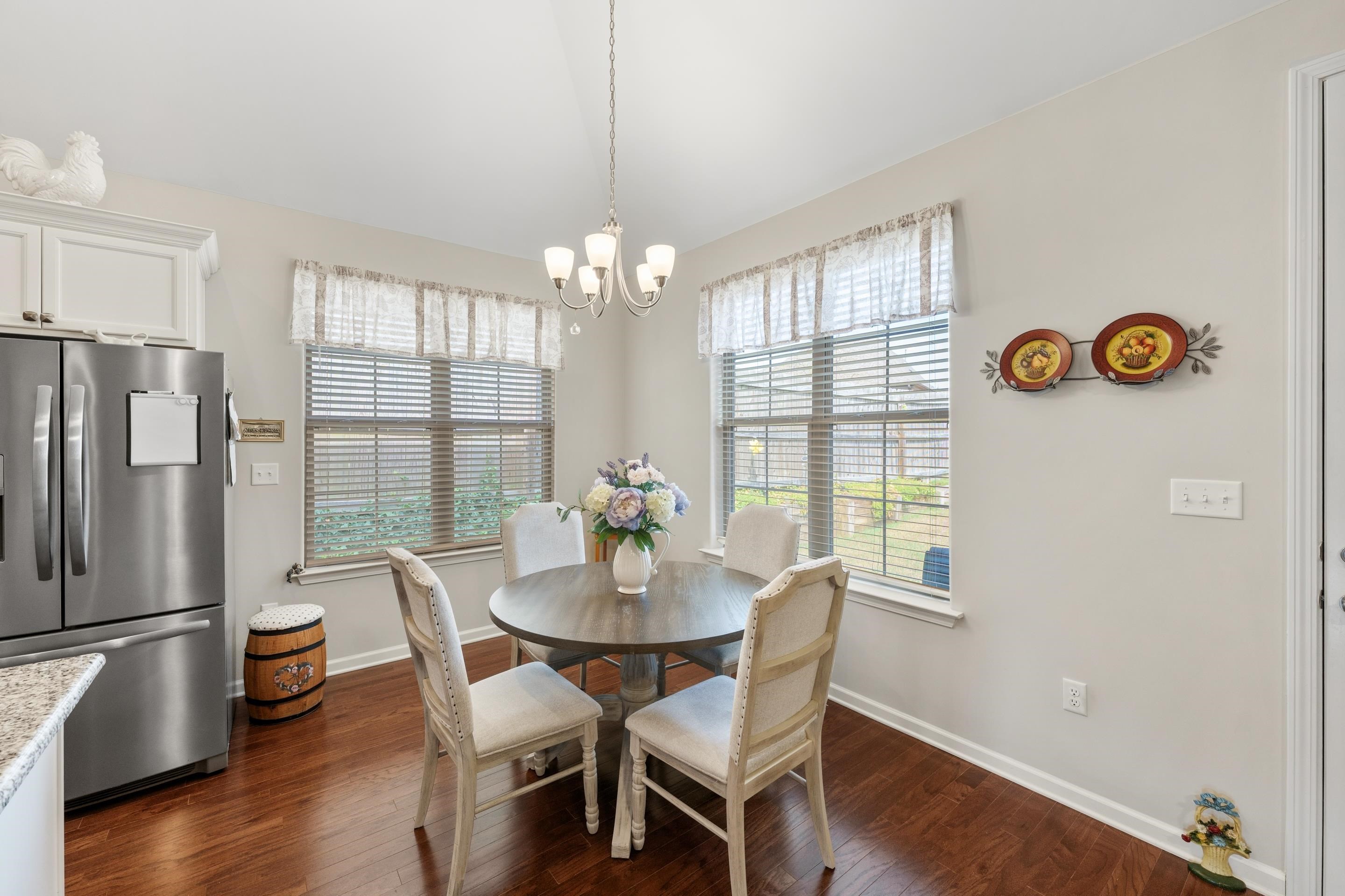 65 Briar Hollow Ln Property Photo 12