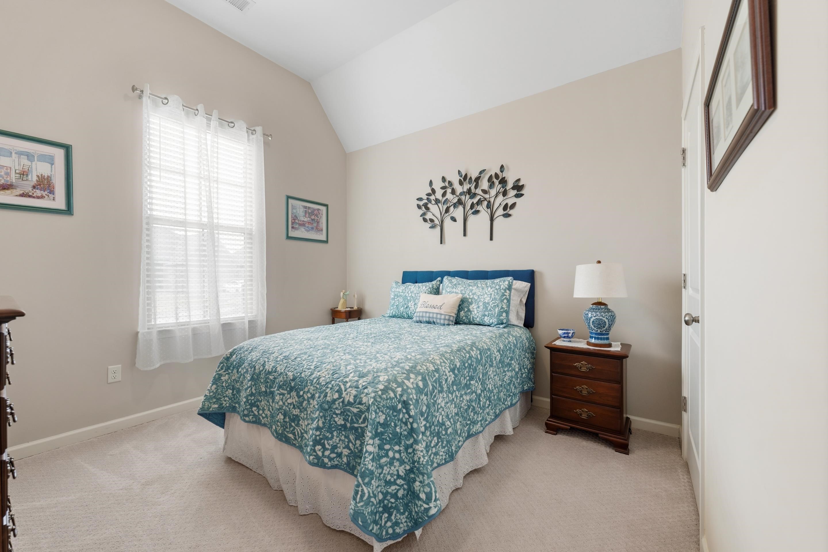 65 Briar Hollow Ln Property Photo 18