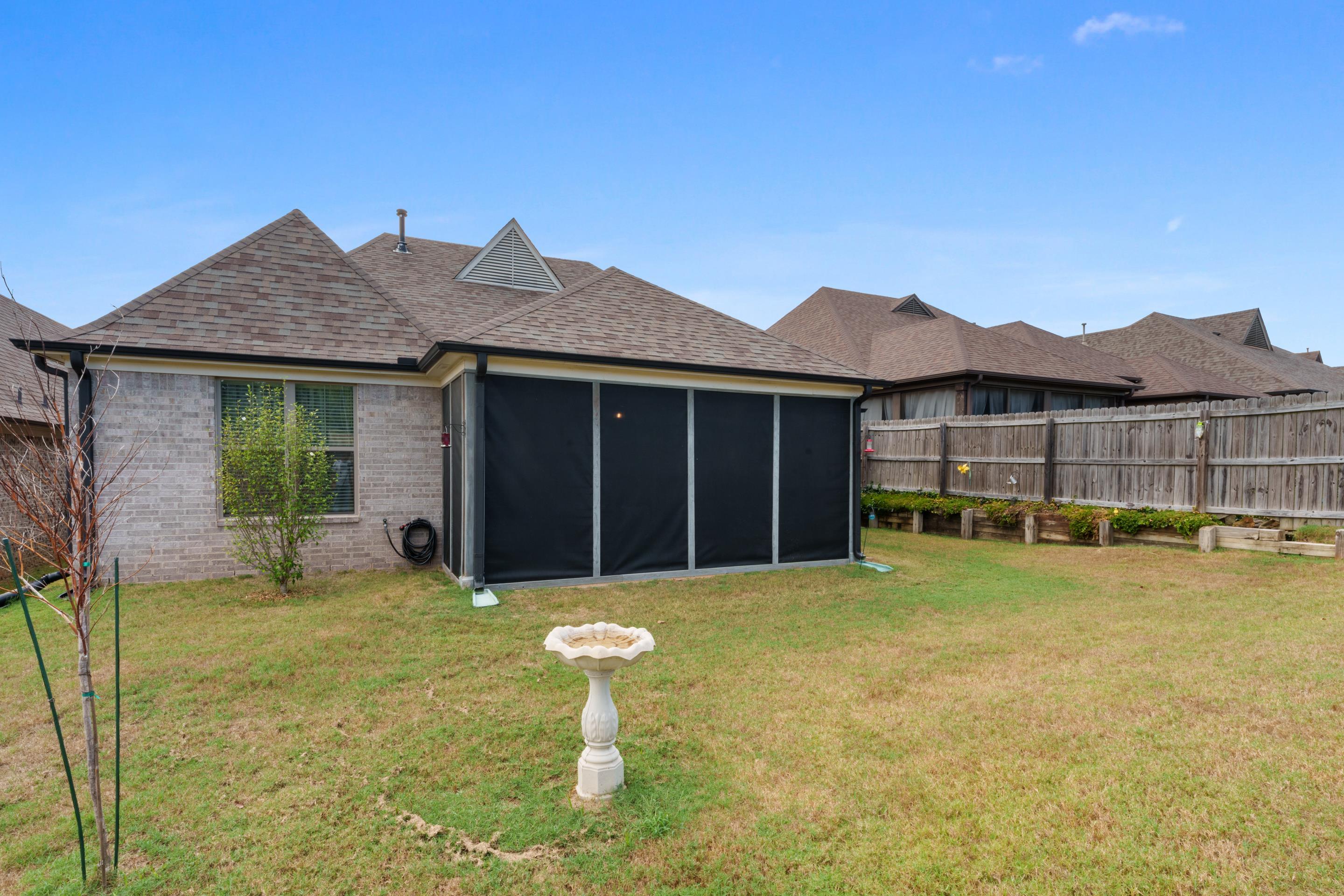 65 Briar Hollow Ln Property Photo 25