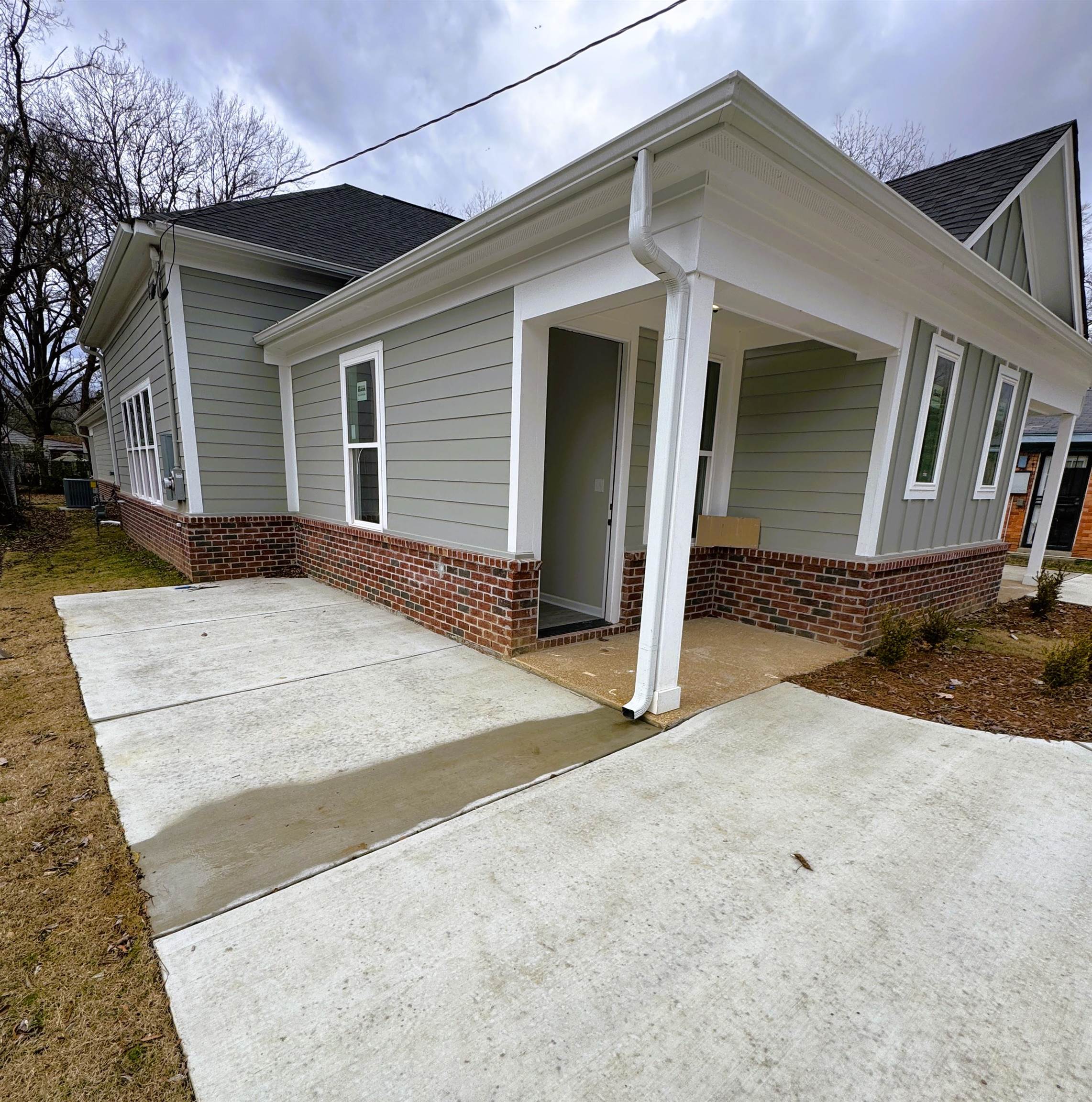 547 Berclair Rd 101 Property Photo 2