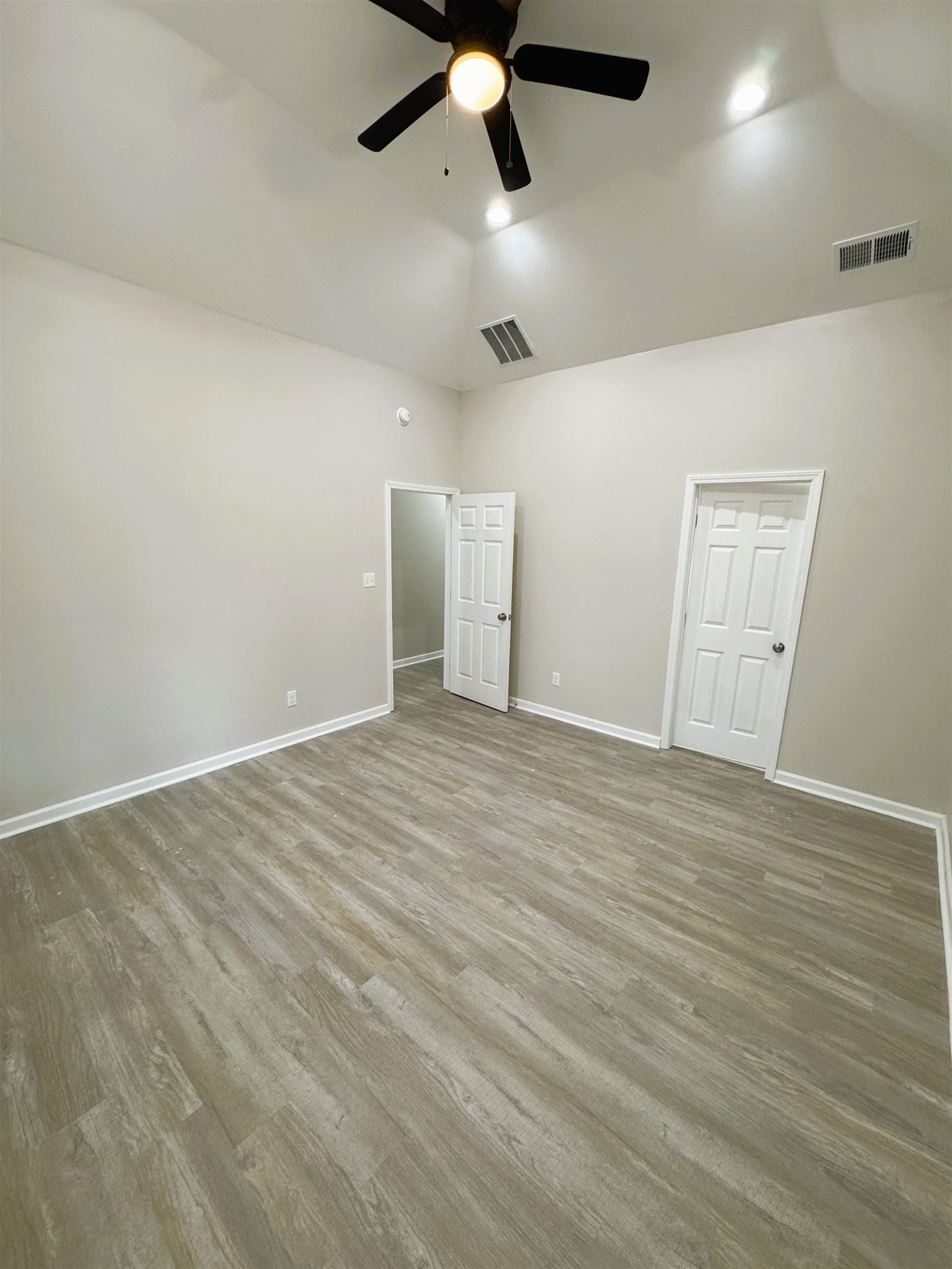 547 Berclair Rd 101 Property Photo 15