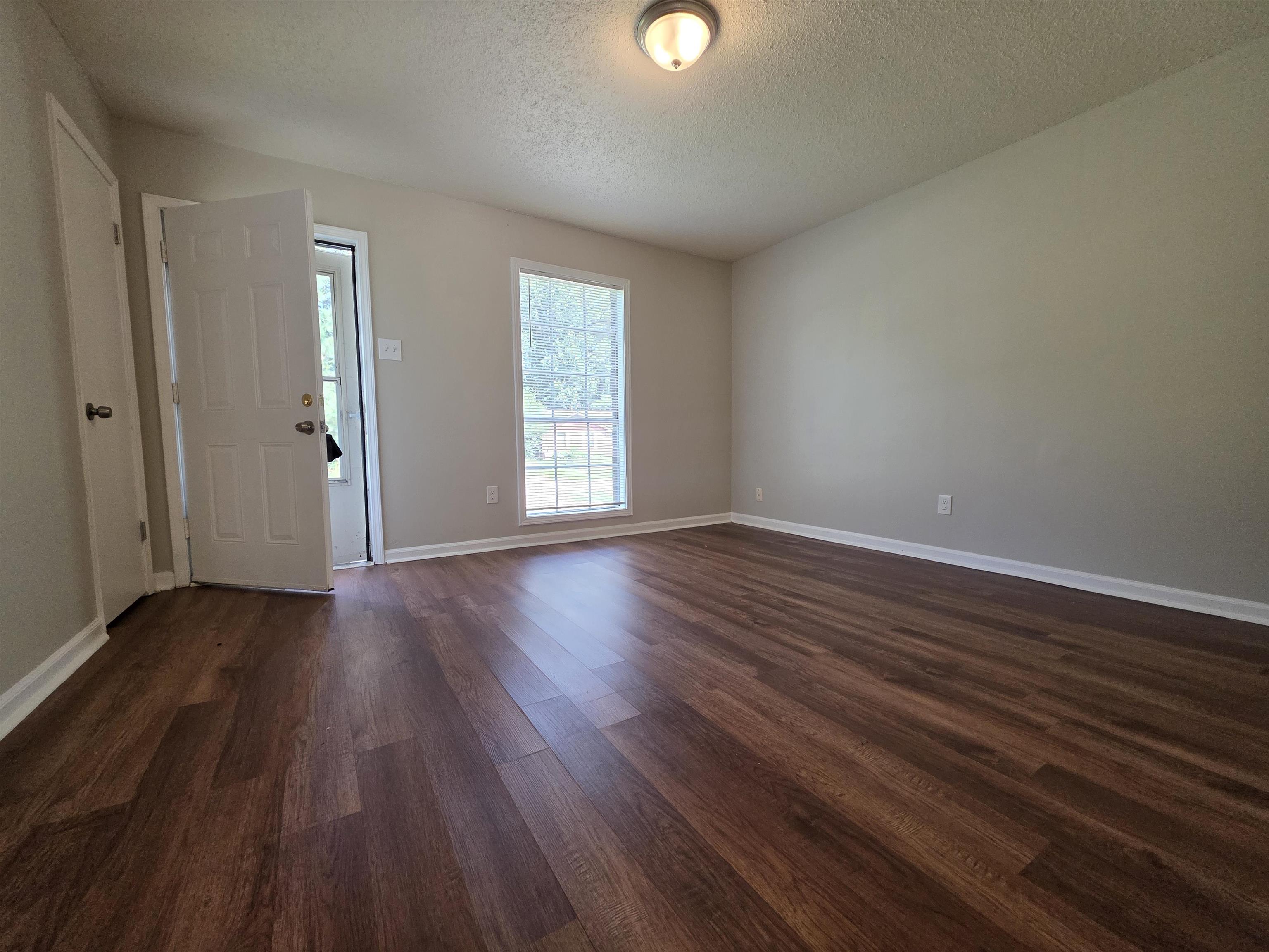 3347 Elk Point Dr Property Photo 4