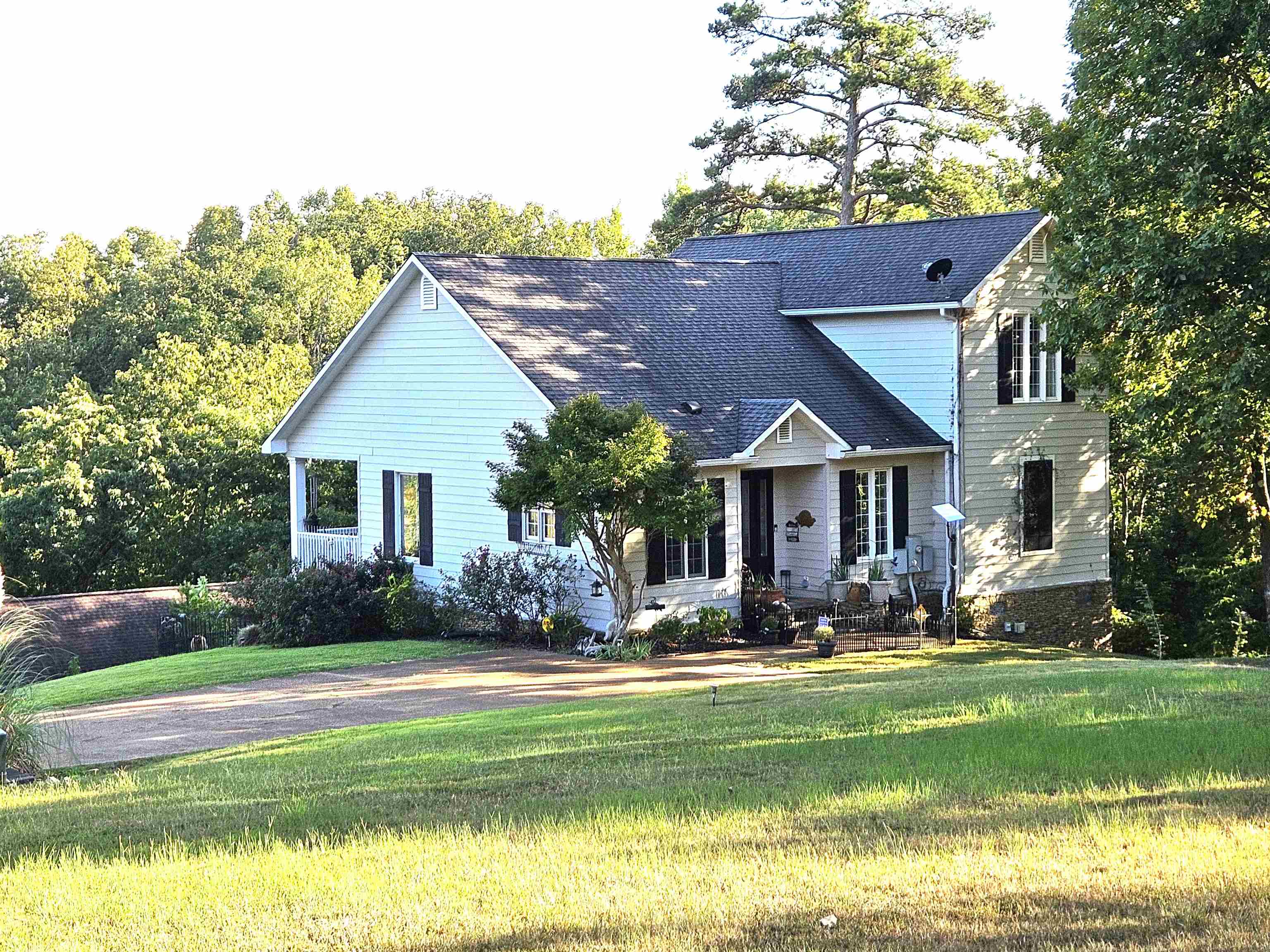 90 Light Pt Property Photo 2