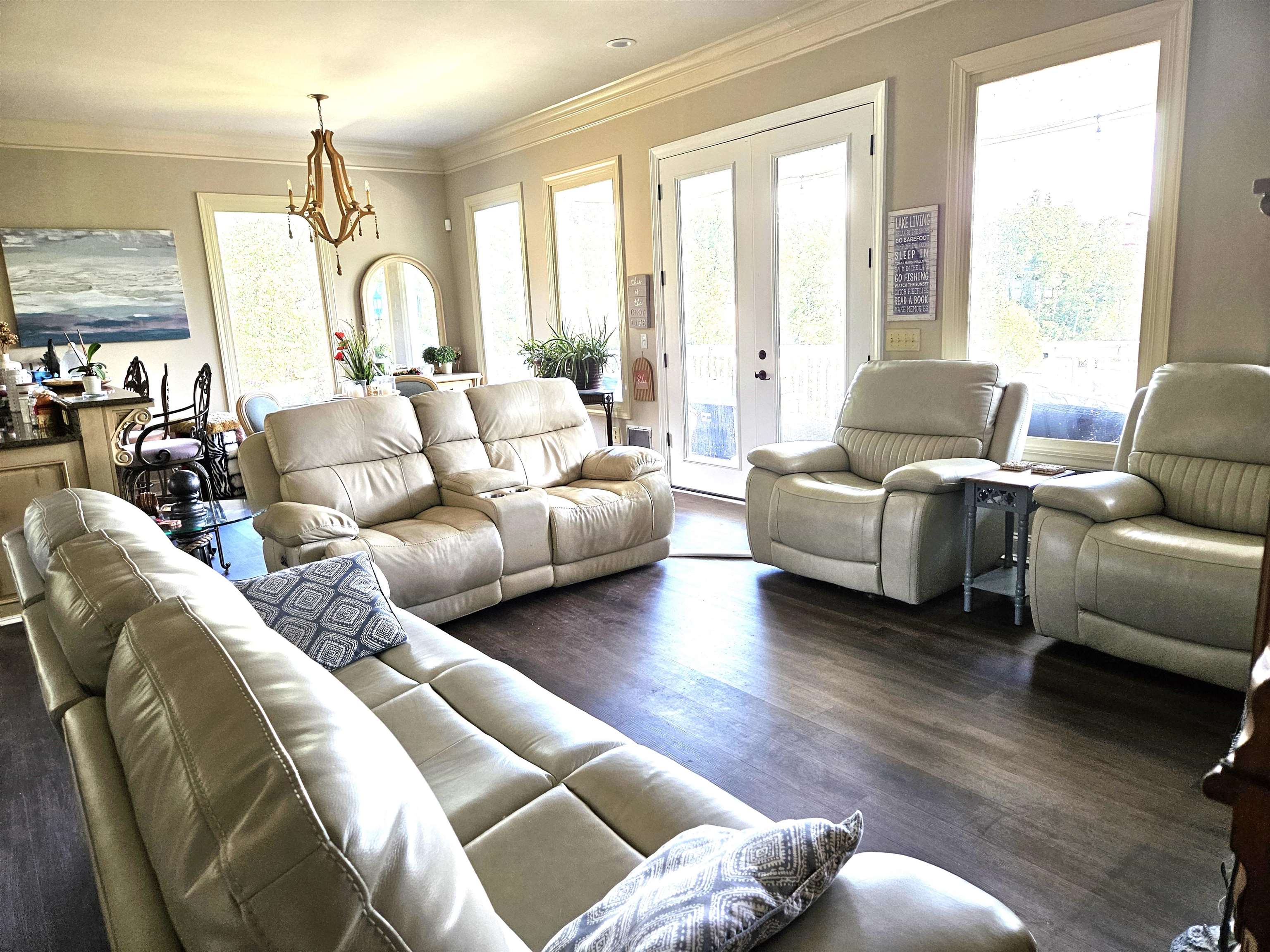 90 Light Pt Property Photo 13