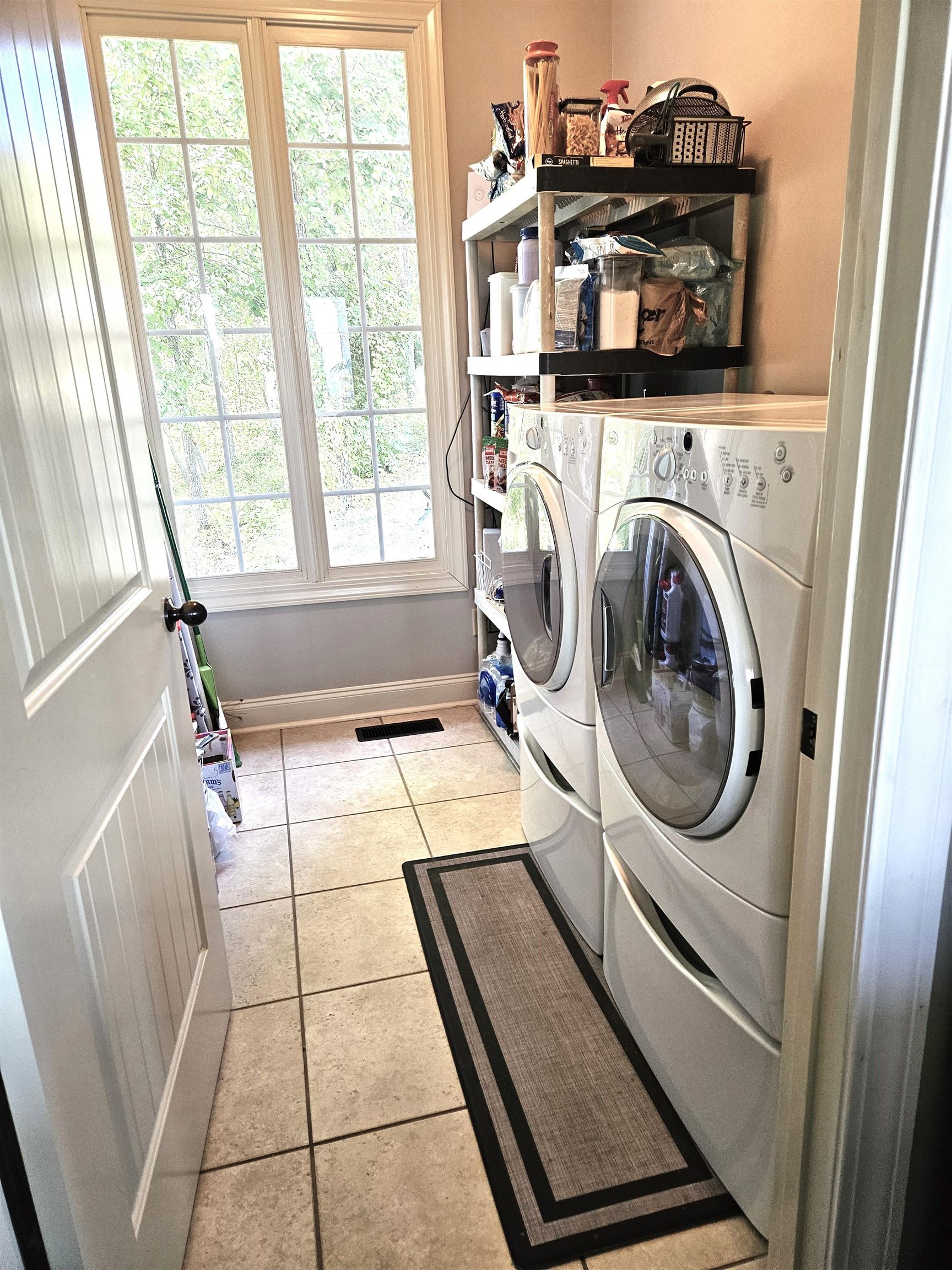 90 Light Pt Property Photo 14