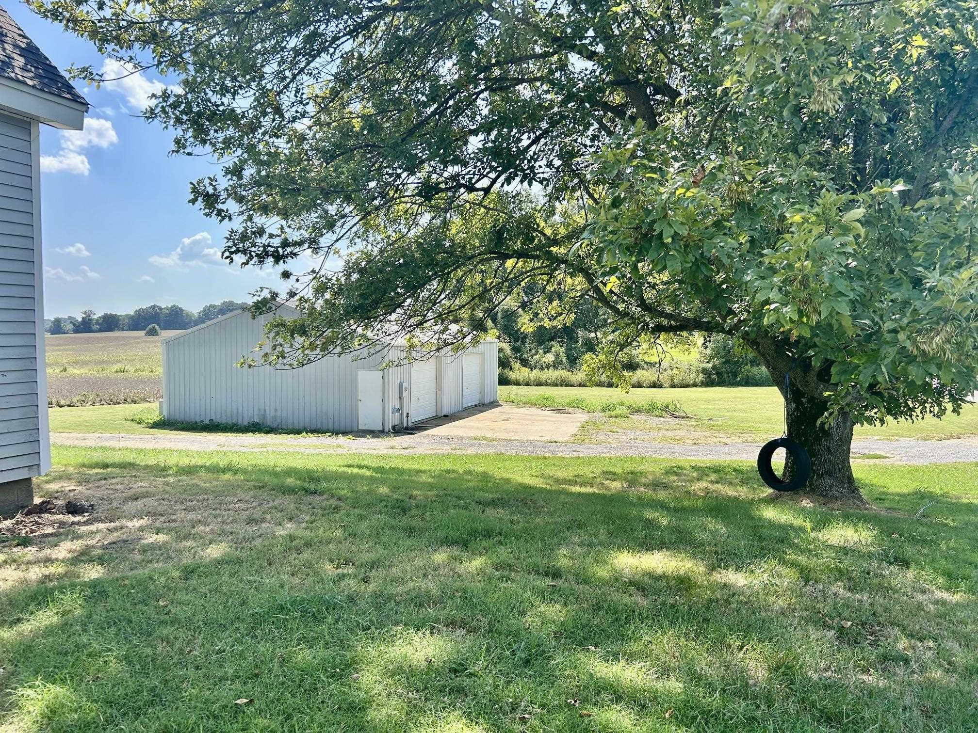 556 Hartsfield Rd Property Photo 3