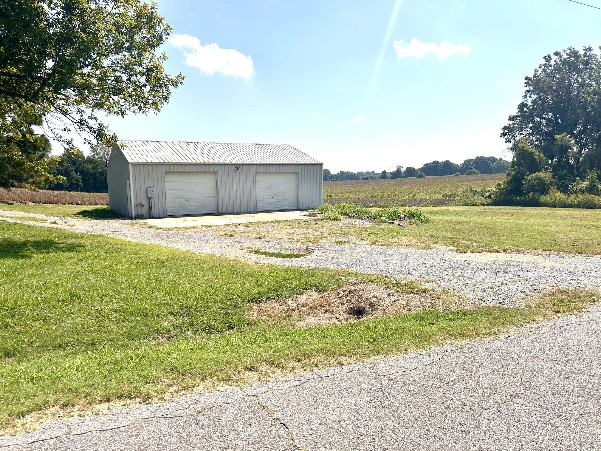 556 Hartsfield Rd Property Photo 5
