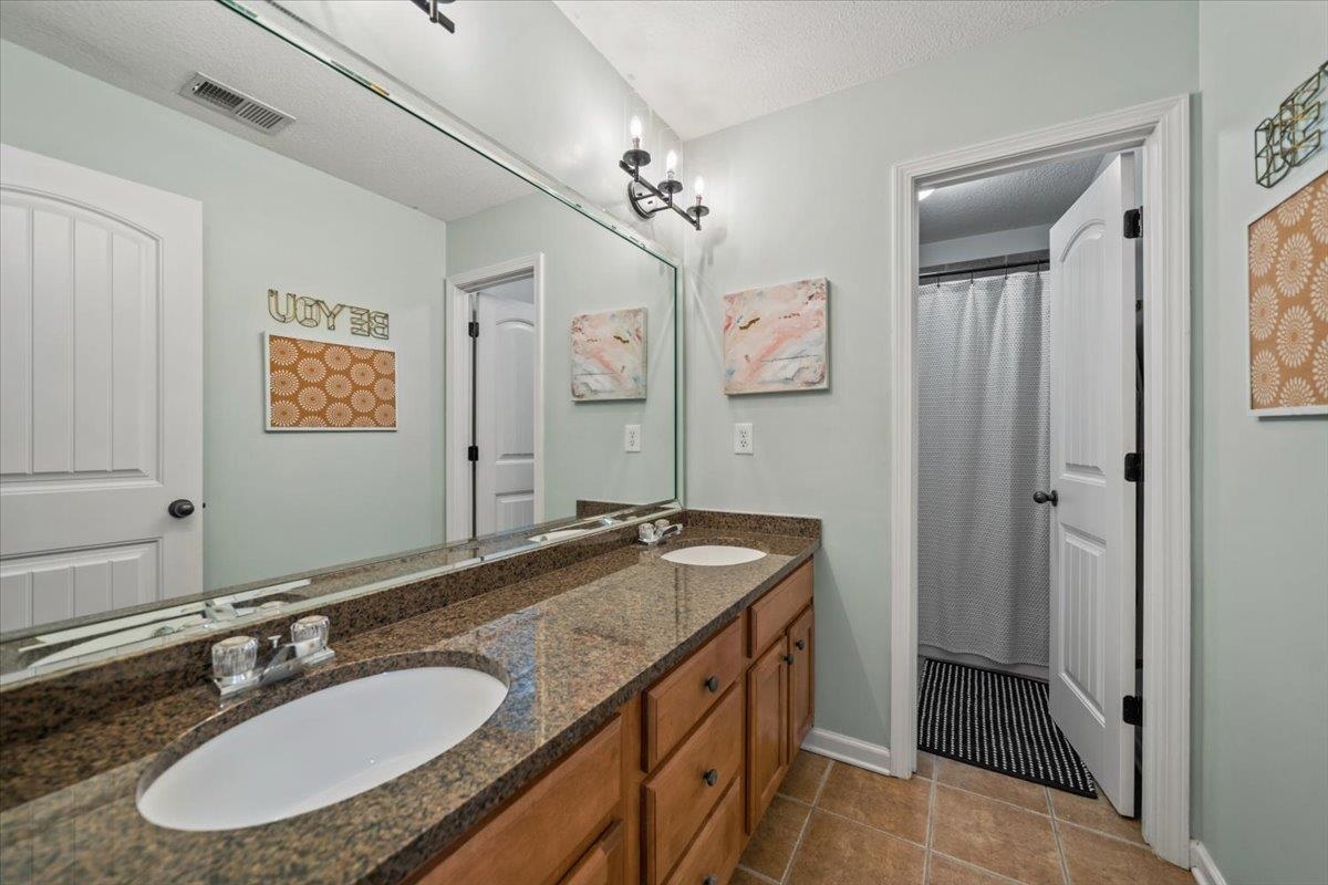 12147 Brooks River Dr Property Photo 32