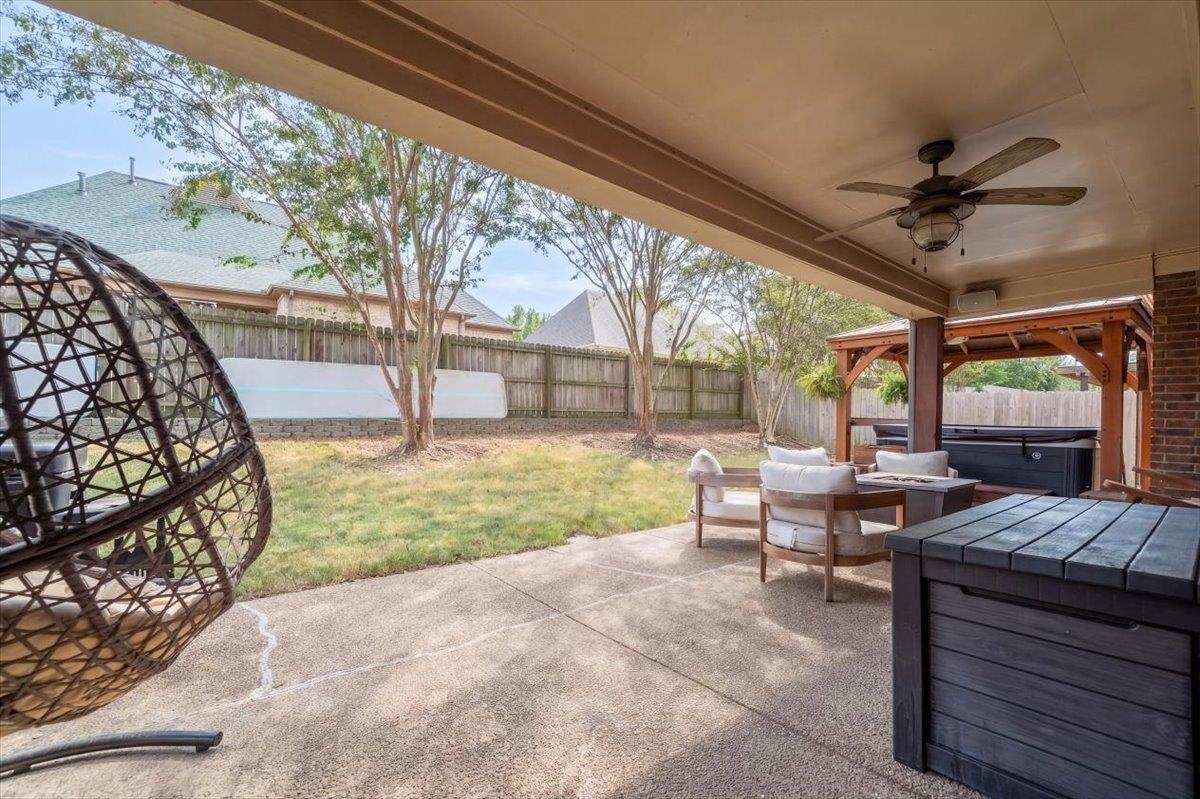 12147 Brooks River Dr Property Photo 35