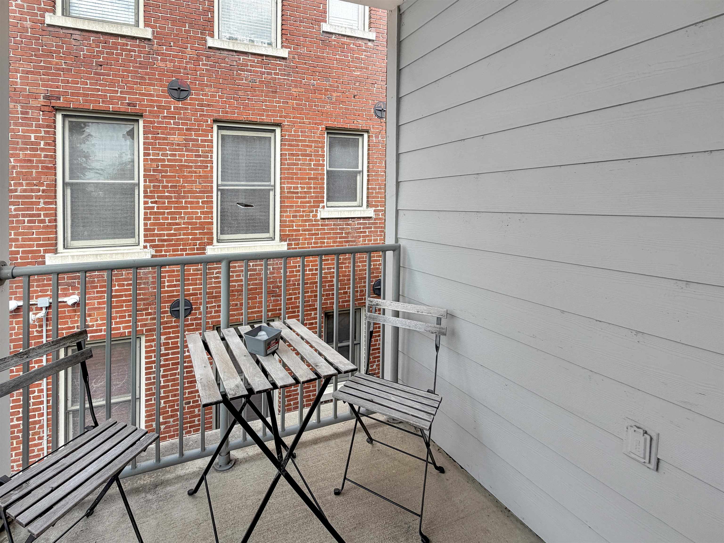 85 Vance Ave 202 Property Photo 18