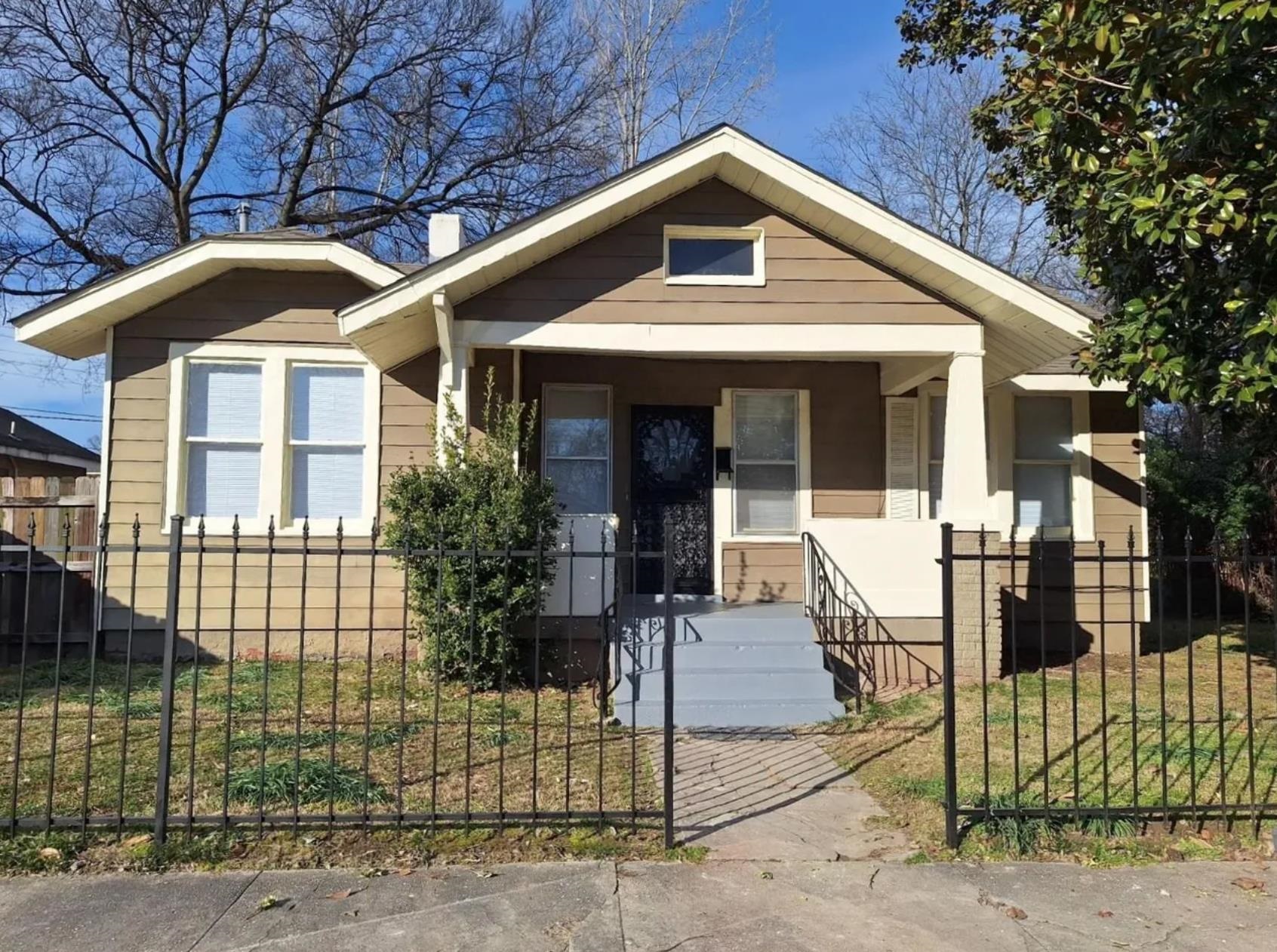 1460 Lyndale Ave Property Photo 1