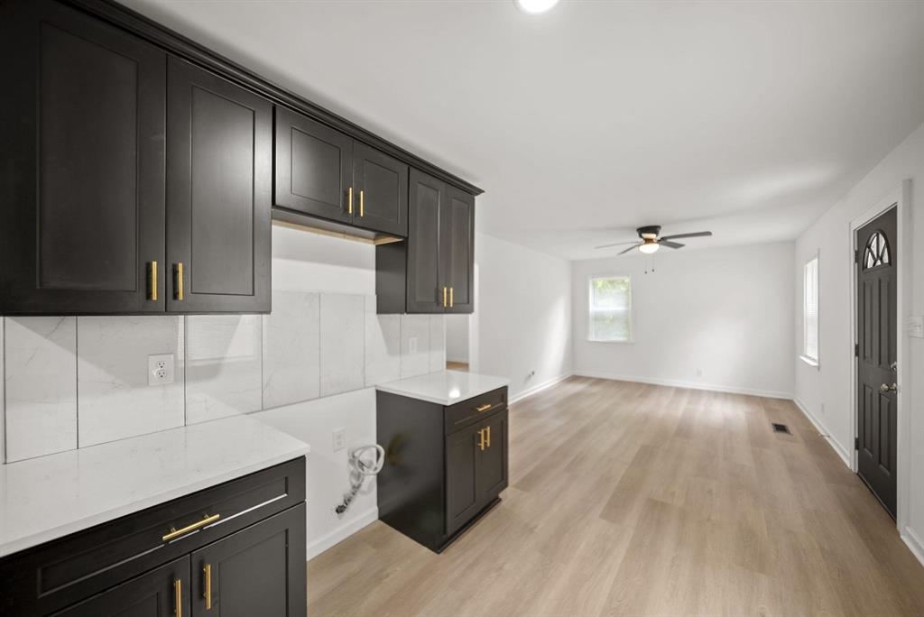3215 University St Property Photo 10