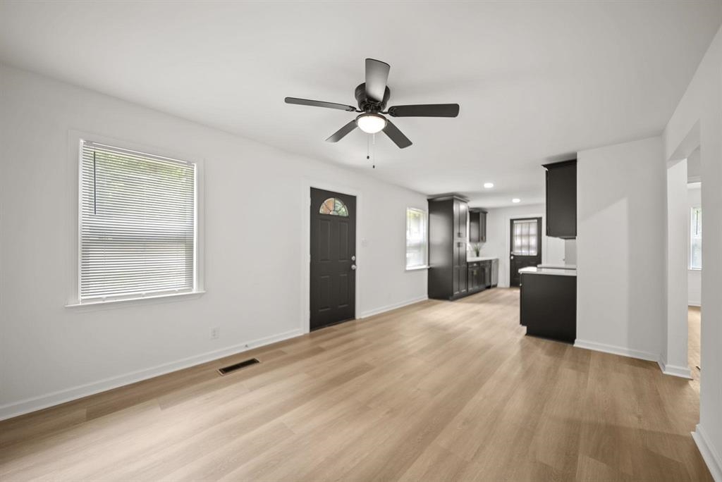 3215 University St Property Photo 11