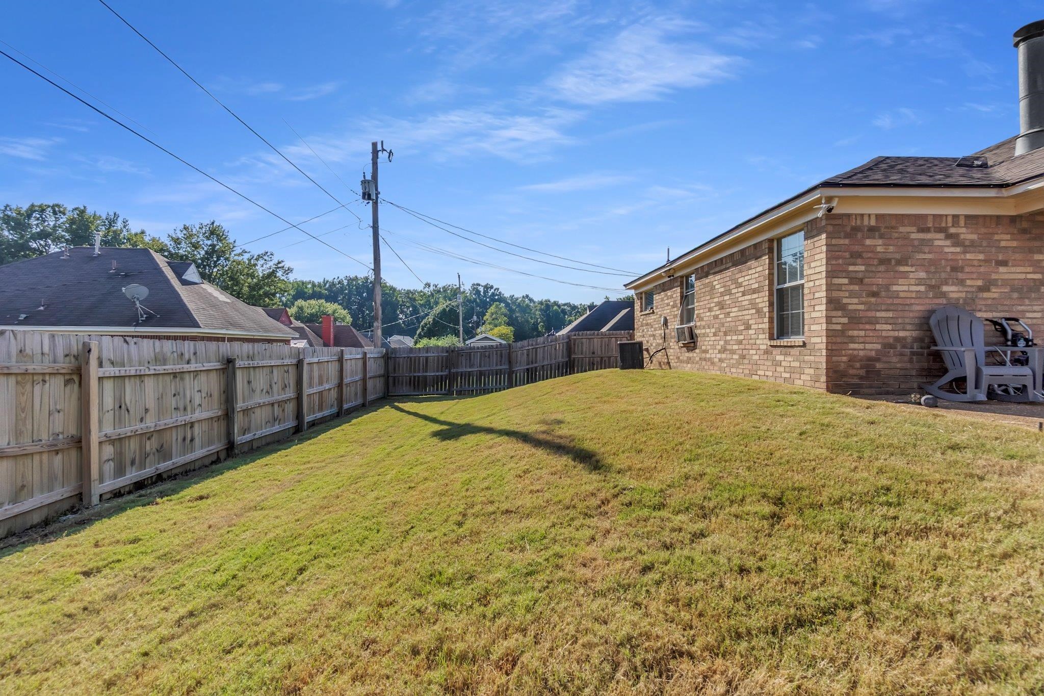 4557 Lindawood Ln Property Photo 21