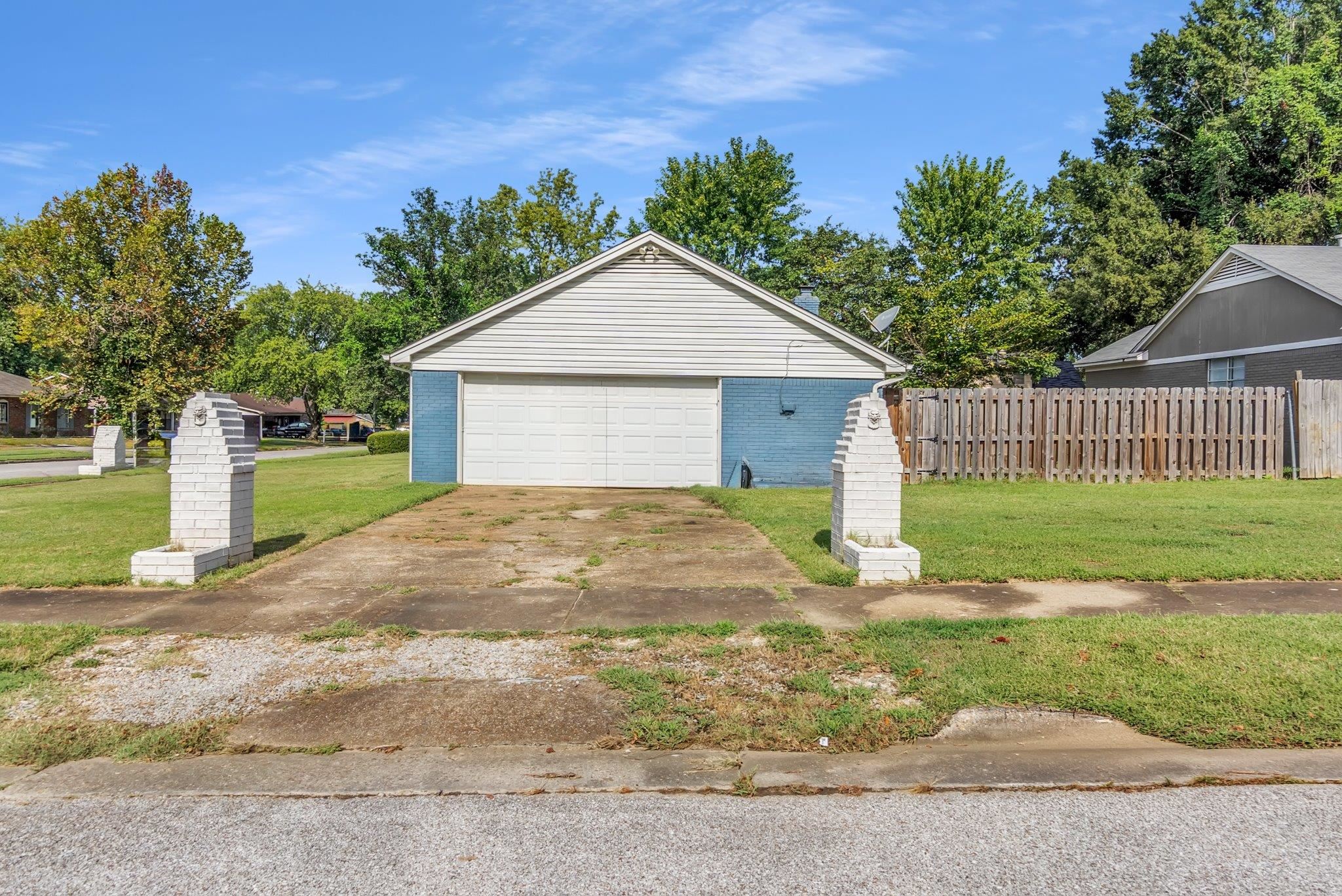 3972 Battlefield Dr Property Photo 4