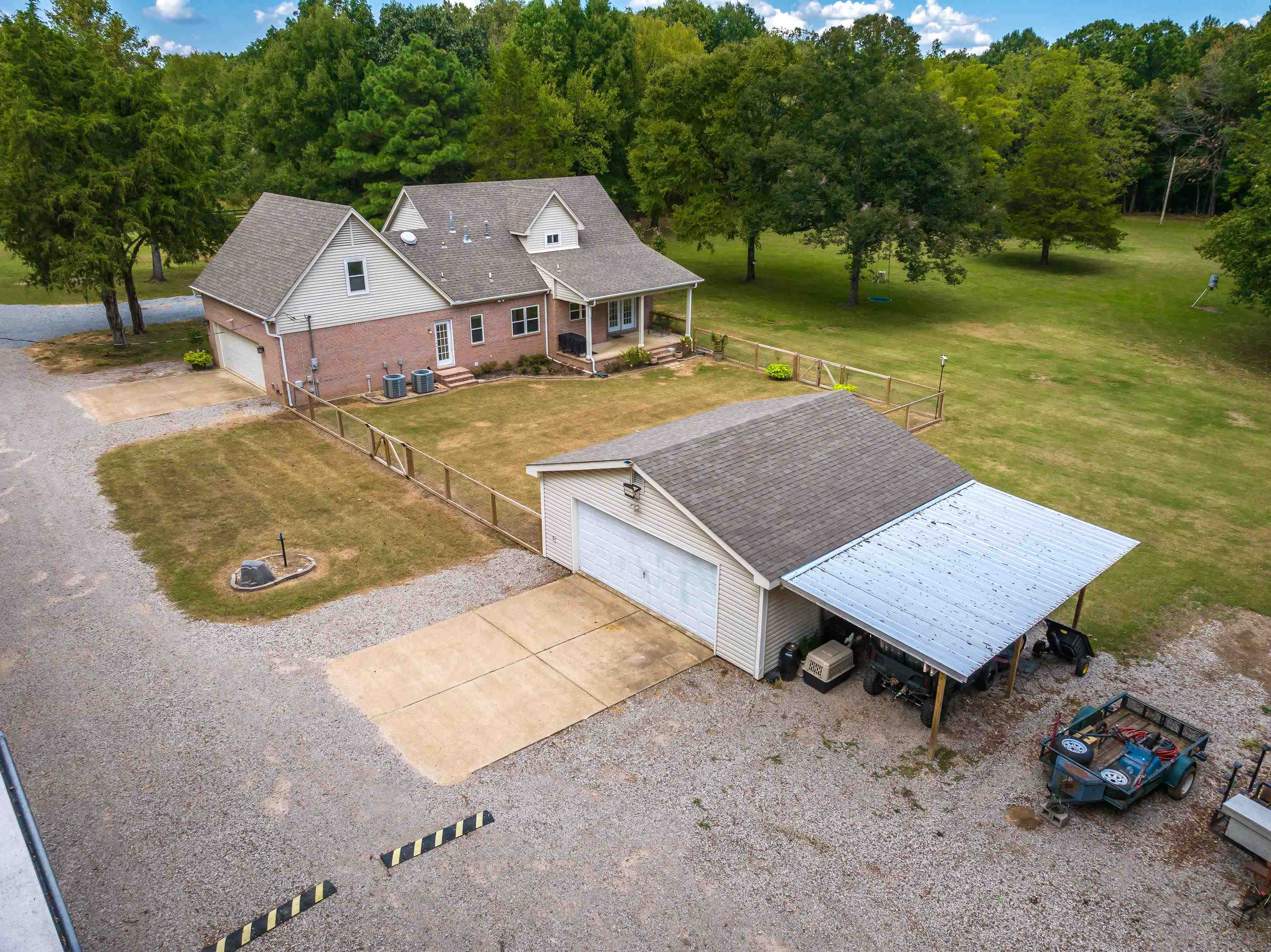 1025 Clara Dr Property Photo 6