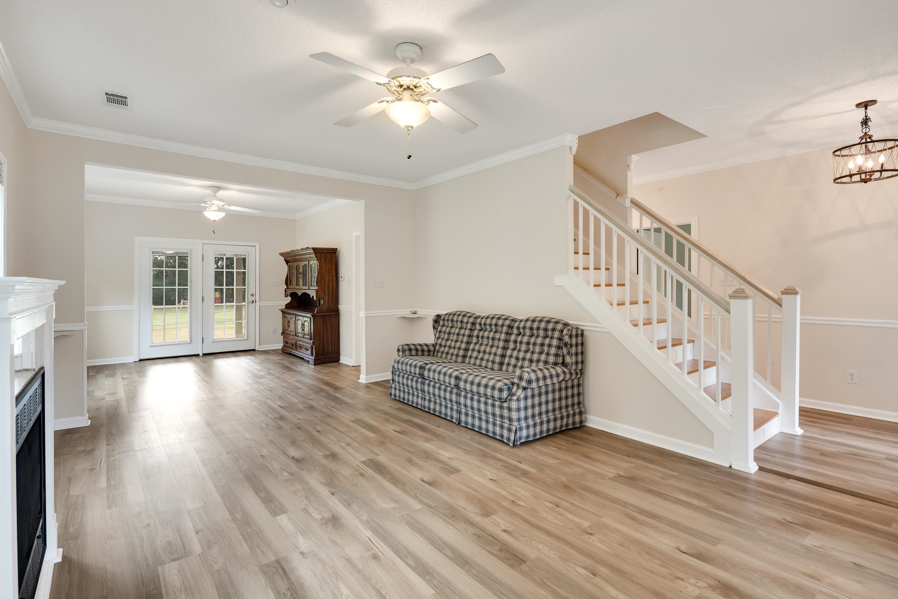 1025 Clara Dr Property Photo 11