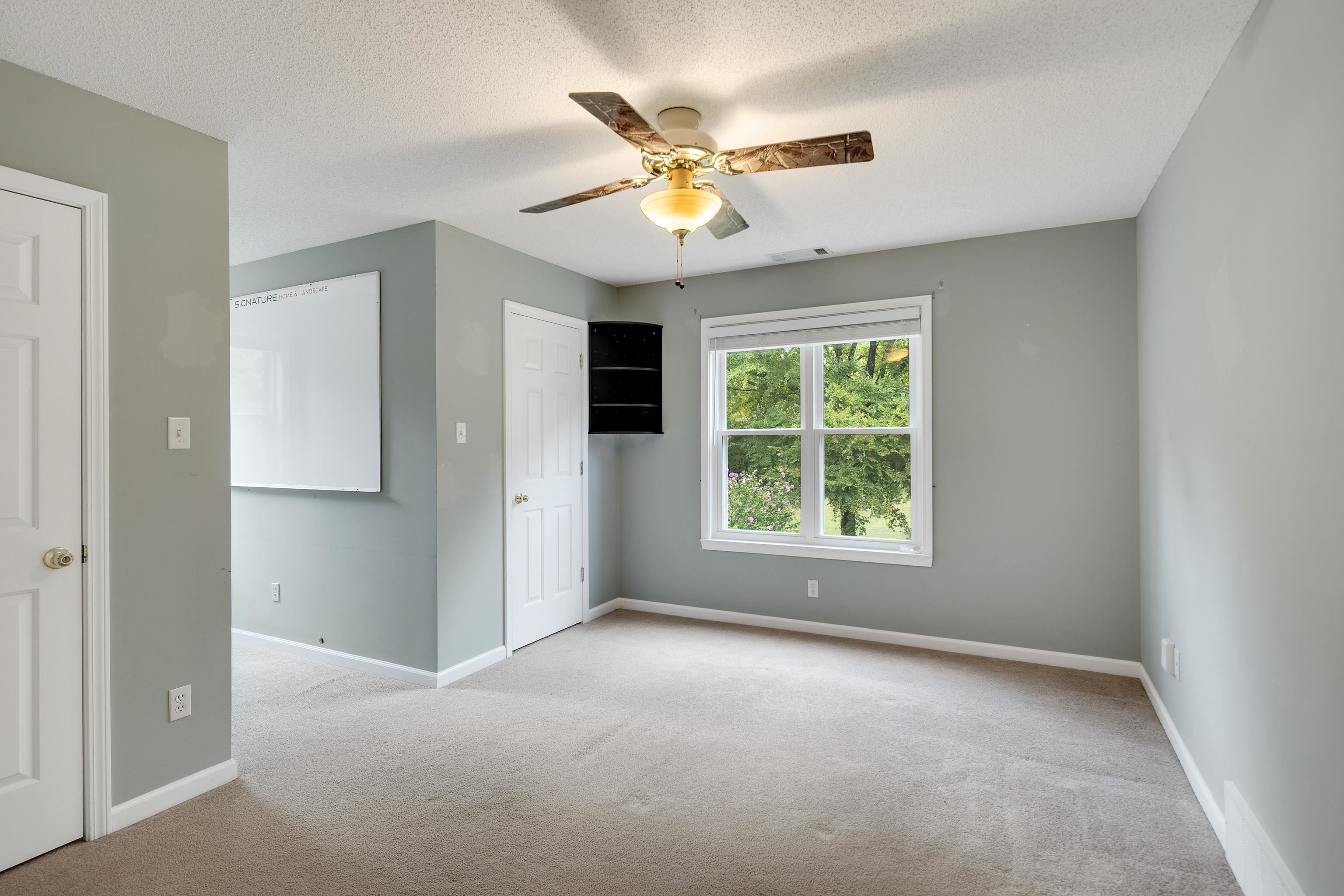 1025 Clara Dr Property Photo 25