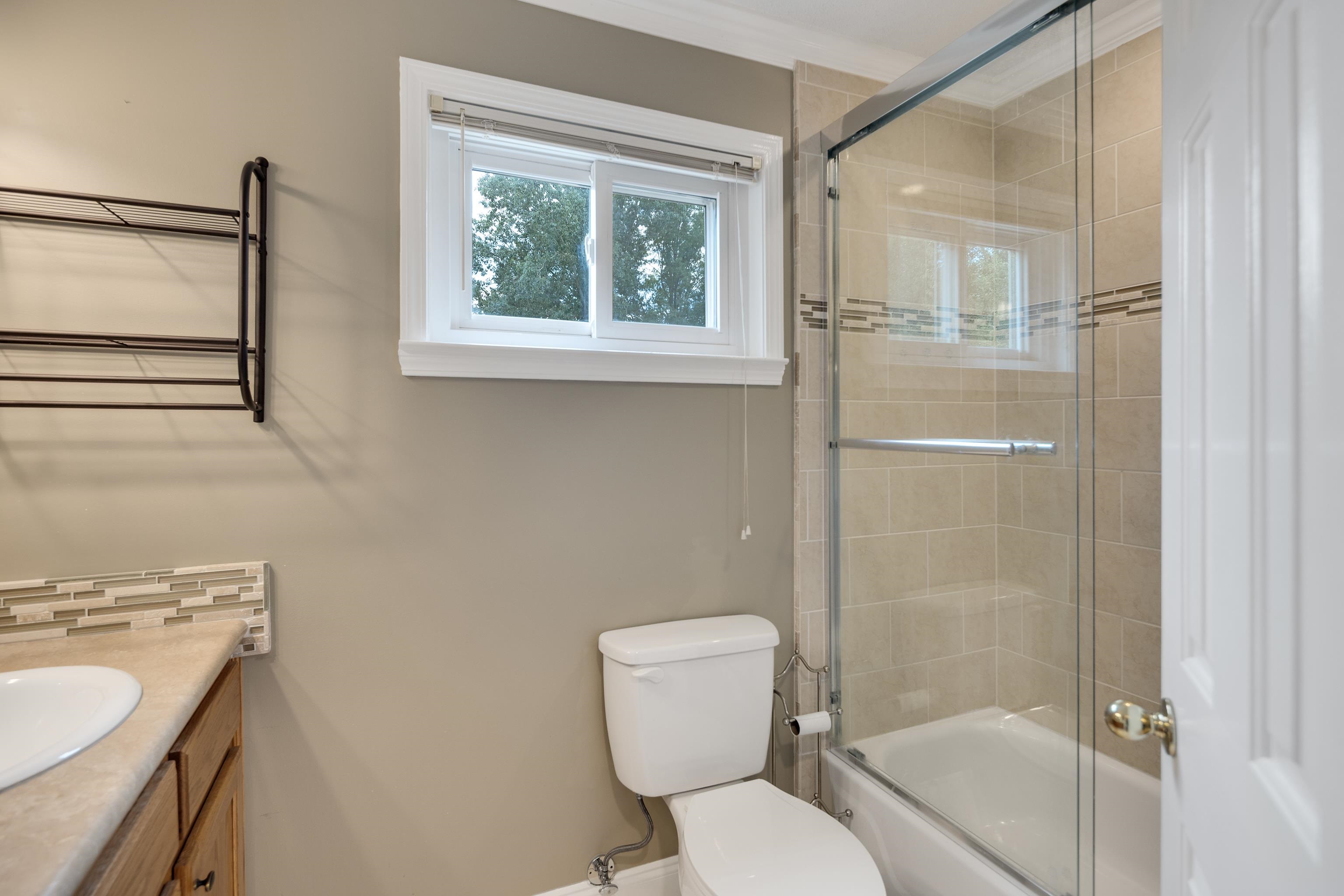 1025 Clara Dr Property Photo 27