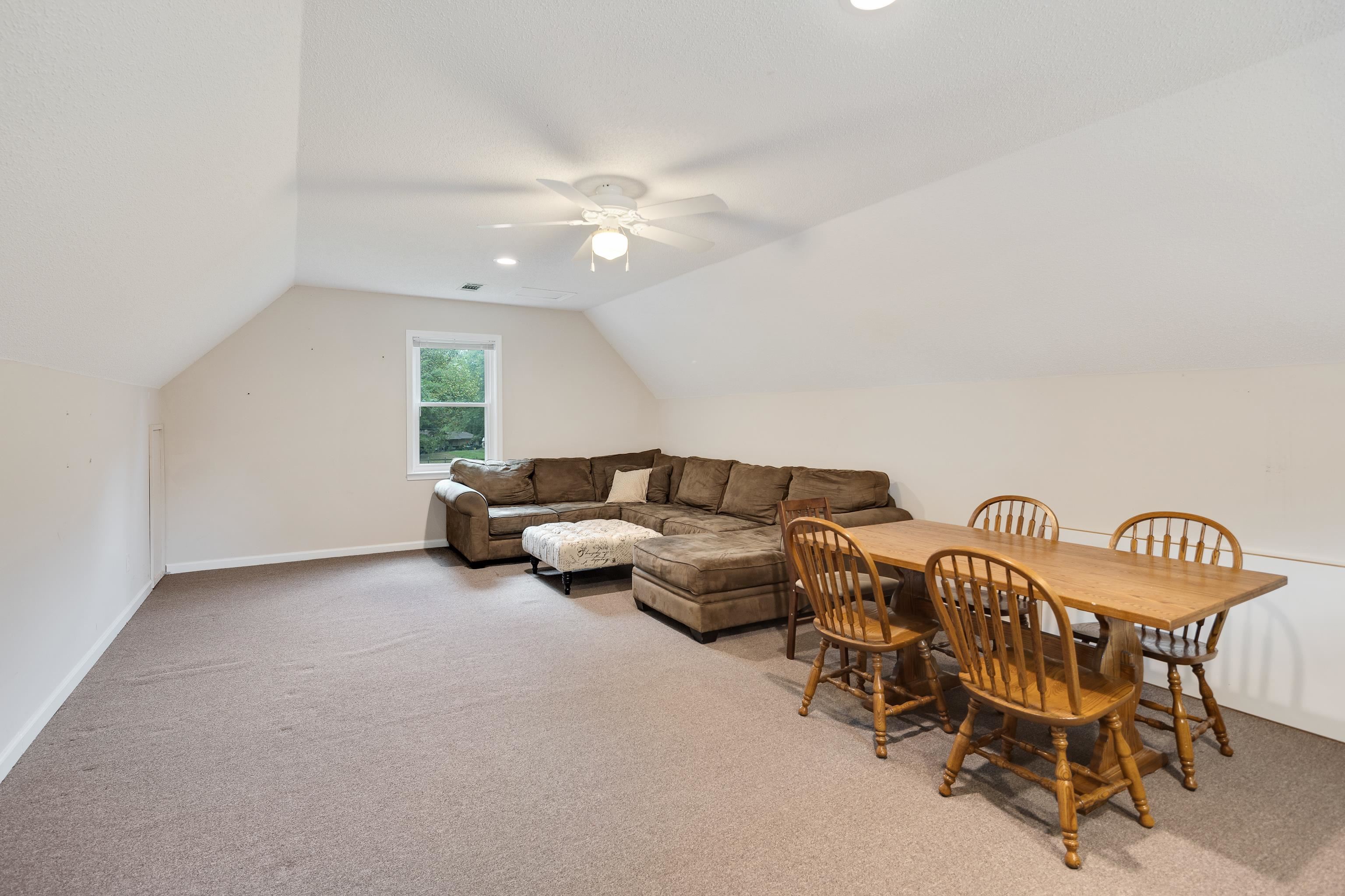 1025 Clara Dr Property Photo 30
