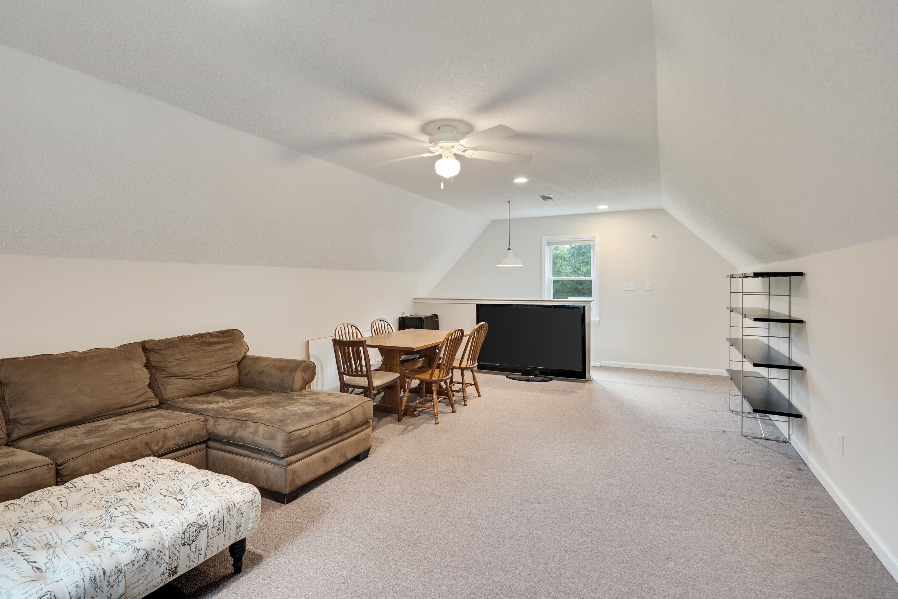 1025 Clara Dr Property Photo 31