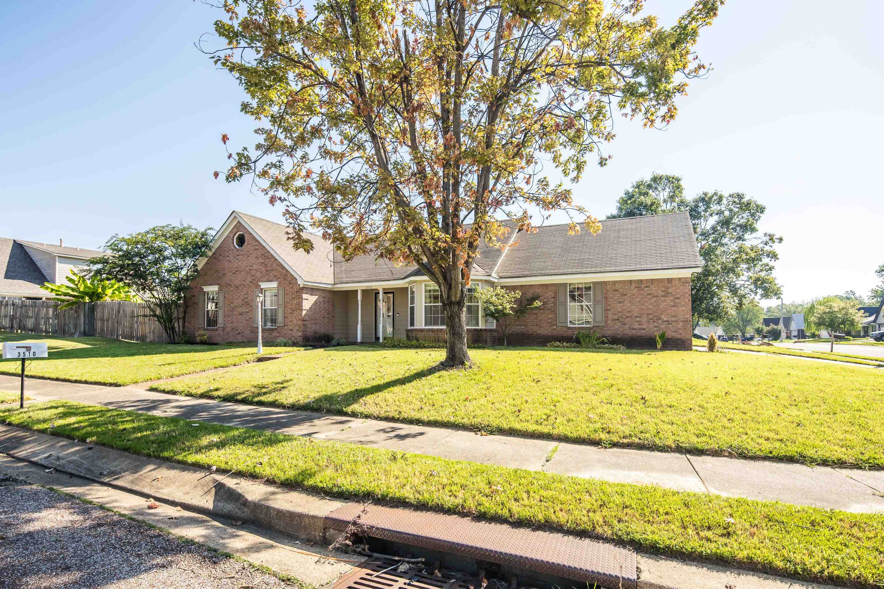 3510 Ripplechase Dr Property Photo 3