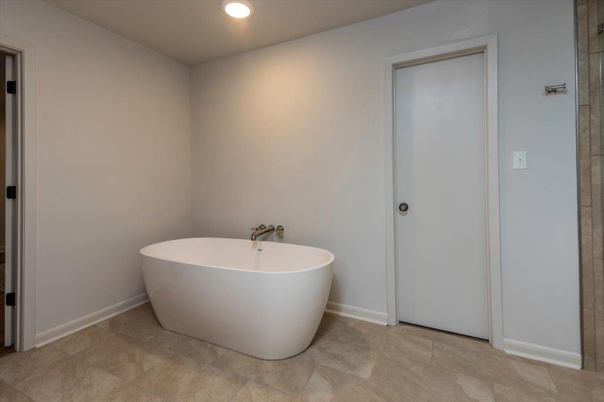 5170 Cole Rd Property Photo 16