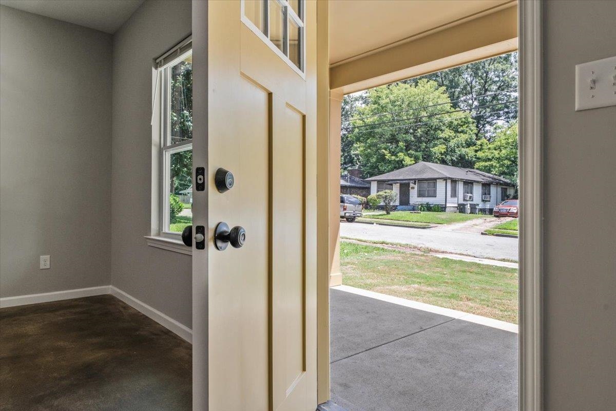 3146 Nathan Ave Property Photo 5