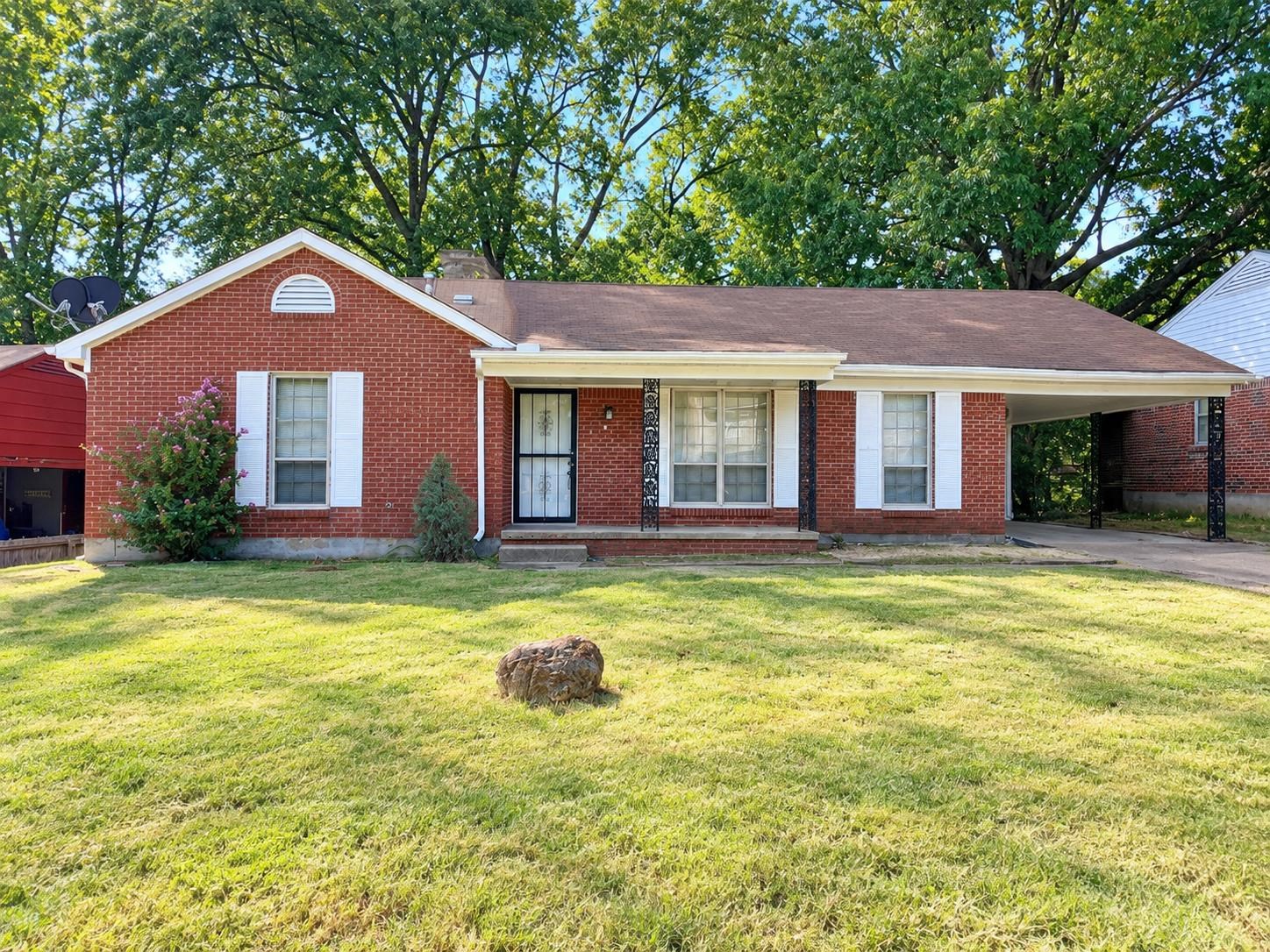 3611 NAYLOR DR Property Photo 1